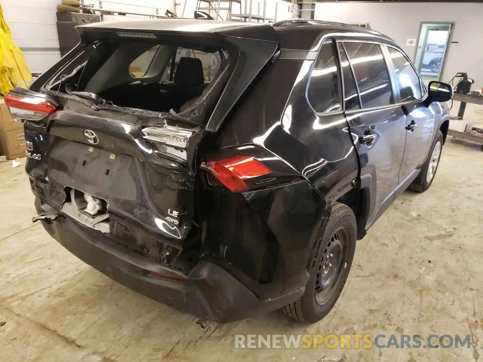 4 Photograph of a damaged car JTMF1RFV5LD062022 TOYOTA RAV4 2020