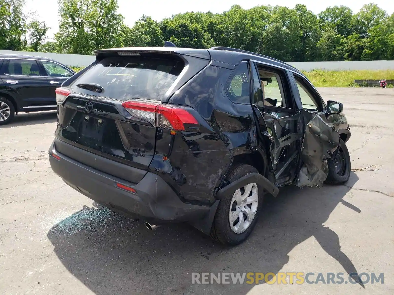 4 Photograph of a damaged car JTMF1RFV8LD068364 TOYOTA RAV4 2020