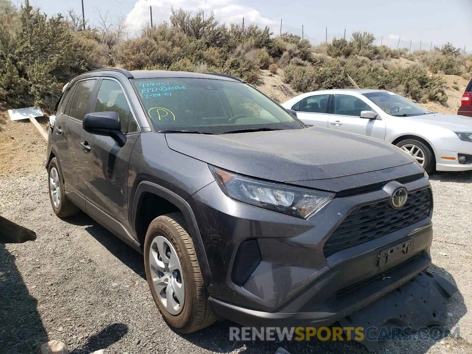 1 Photograph of a damaged car JTMF1RFVXLD048696 TOYOTA RAV4 2020