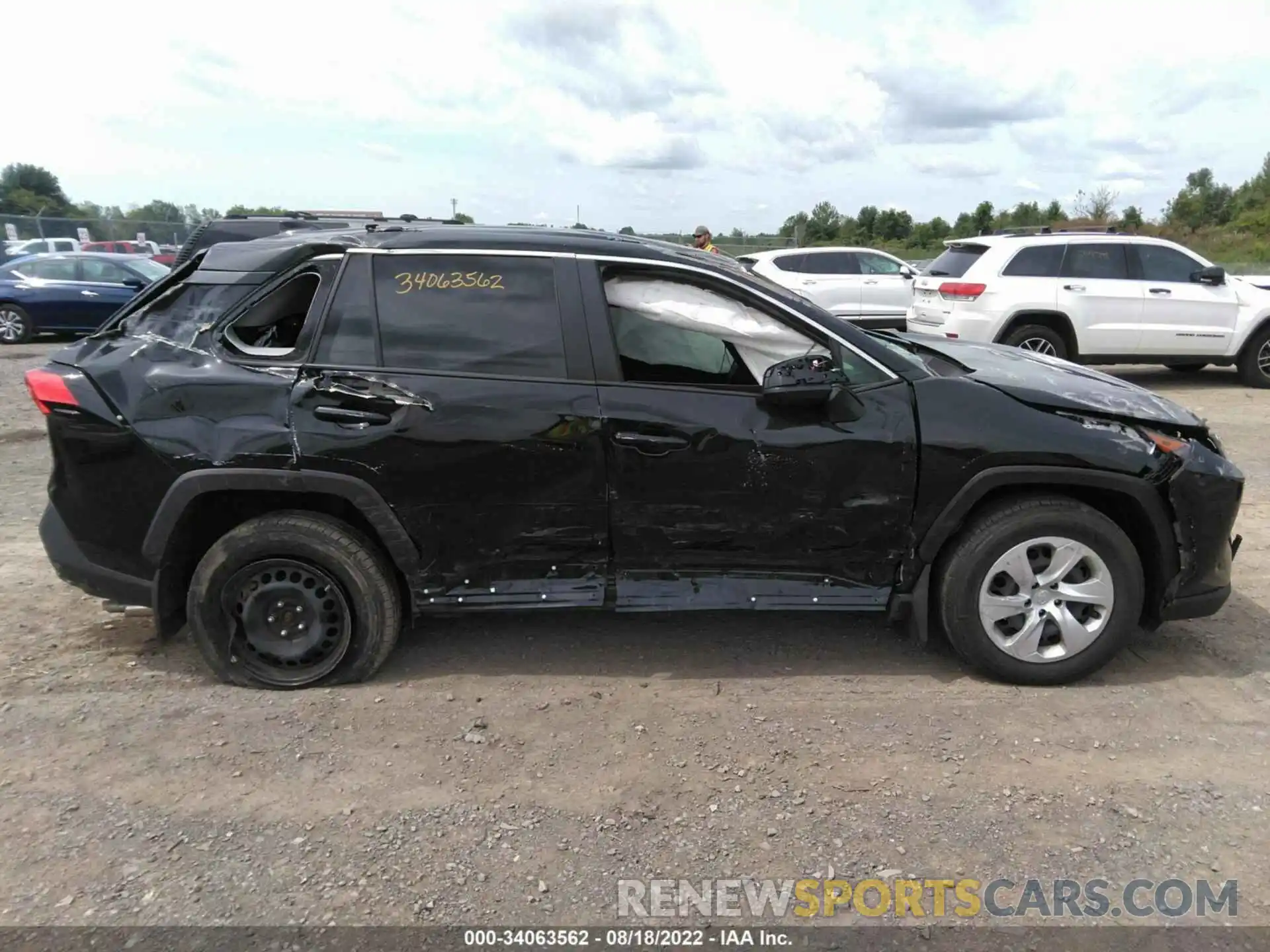 12 Photograph of a damaged car JTMF1RFVXLD056202 TOYOTA RAV4 2020