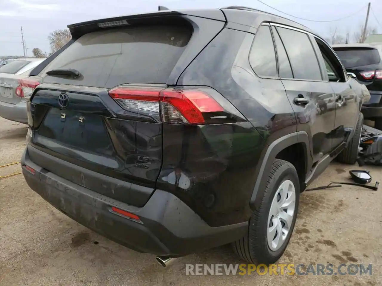 4 Photograph of a damaged car JTMG1RFV0LD048016 TOYOTA RAV4 2020