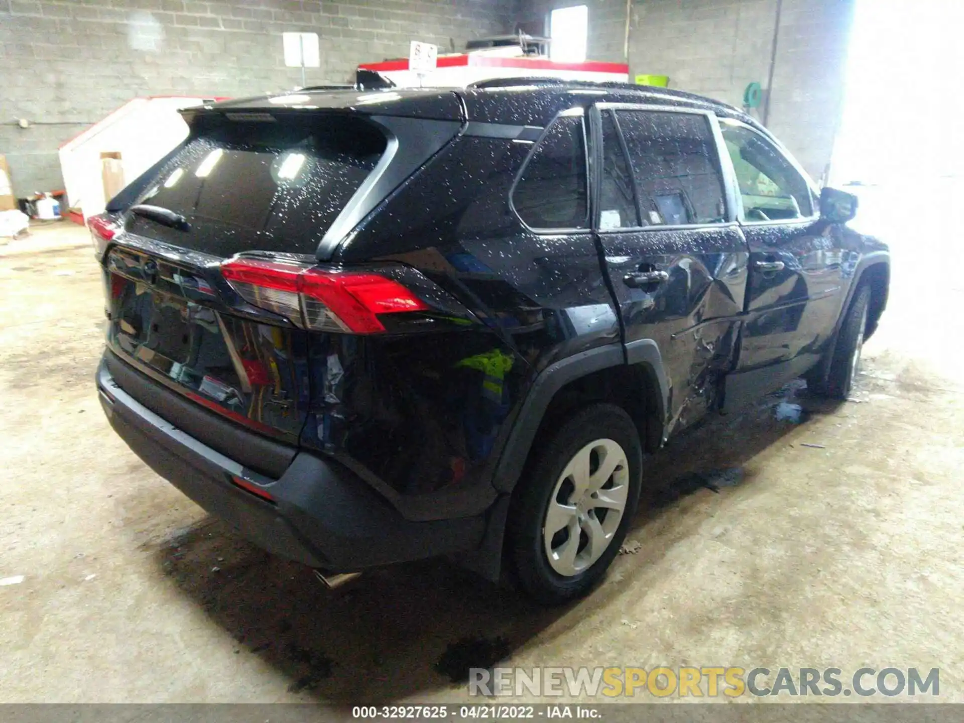 4 Photograph of a damaged car JTMG1RFV1LD047750 TOYOTA RAV4 2020