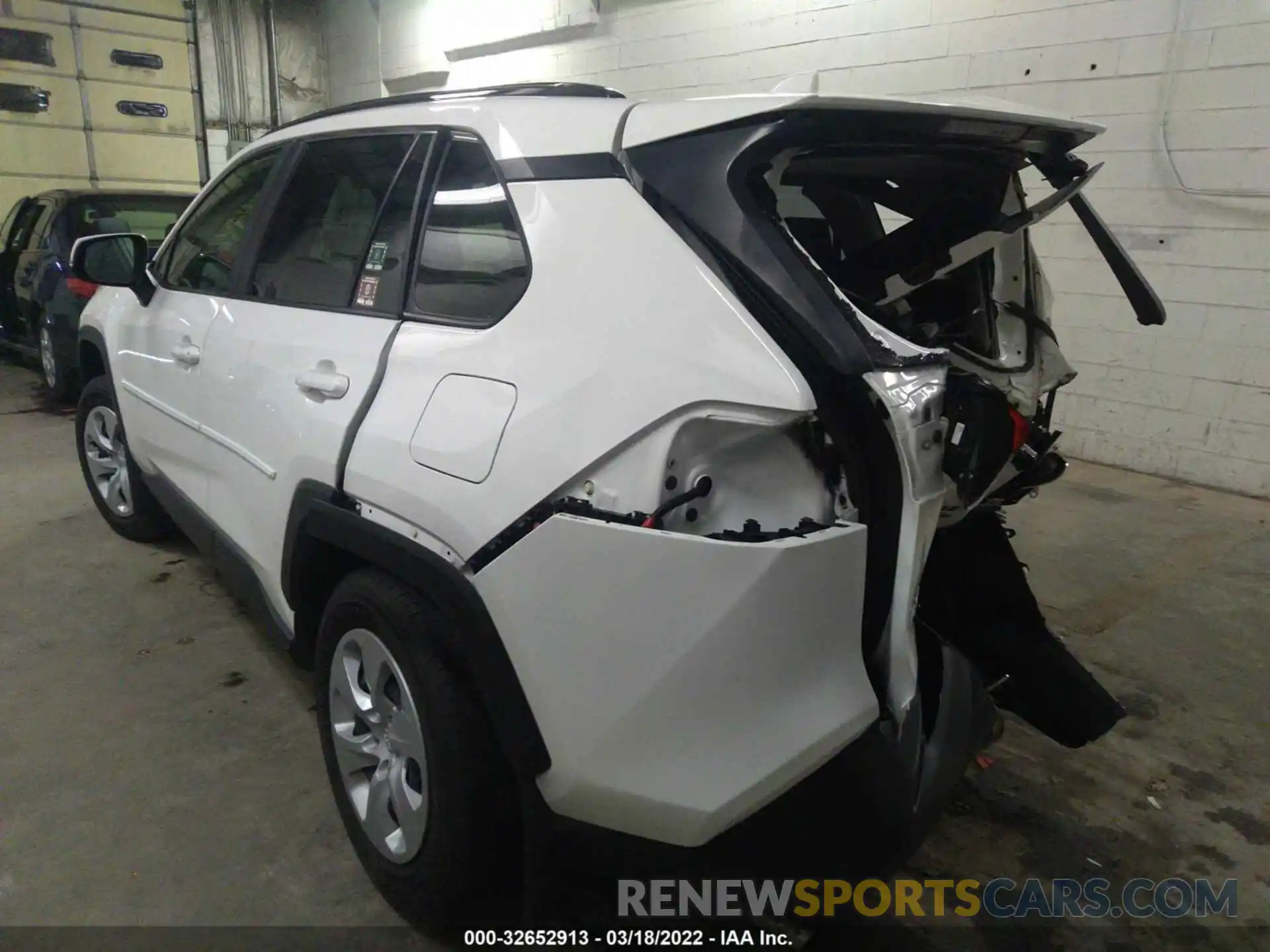 3 Photograph of a damaged car JTMG1RFV1LD063852 TOYOTA RAV4 2020