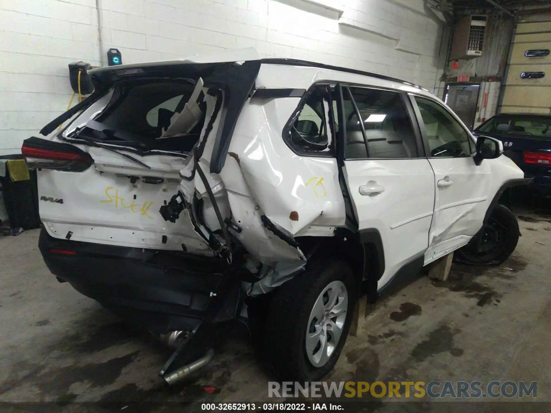 4 Photograph of a damaged car JTMG1RFV1LD063852 TOYOTA RAV4 2020