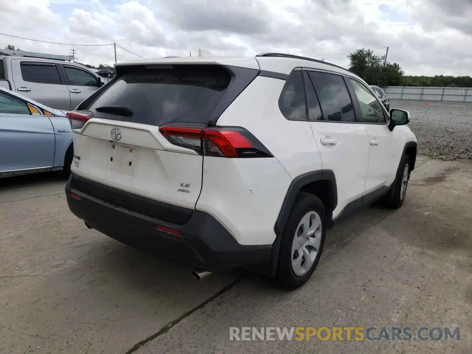 4 Photograph of a damaged car JTMG1RFV2LD049748 TOYOTA RAV4 2020