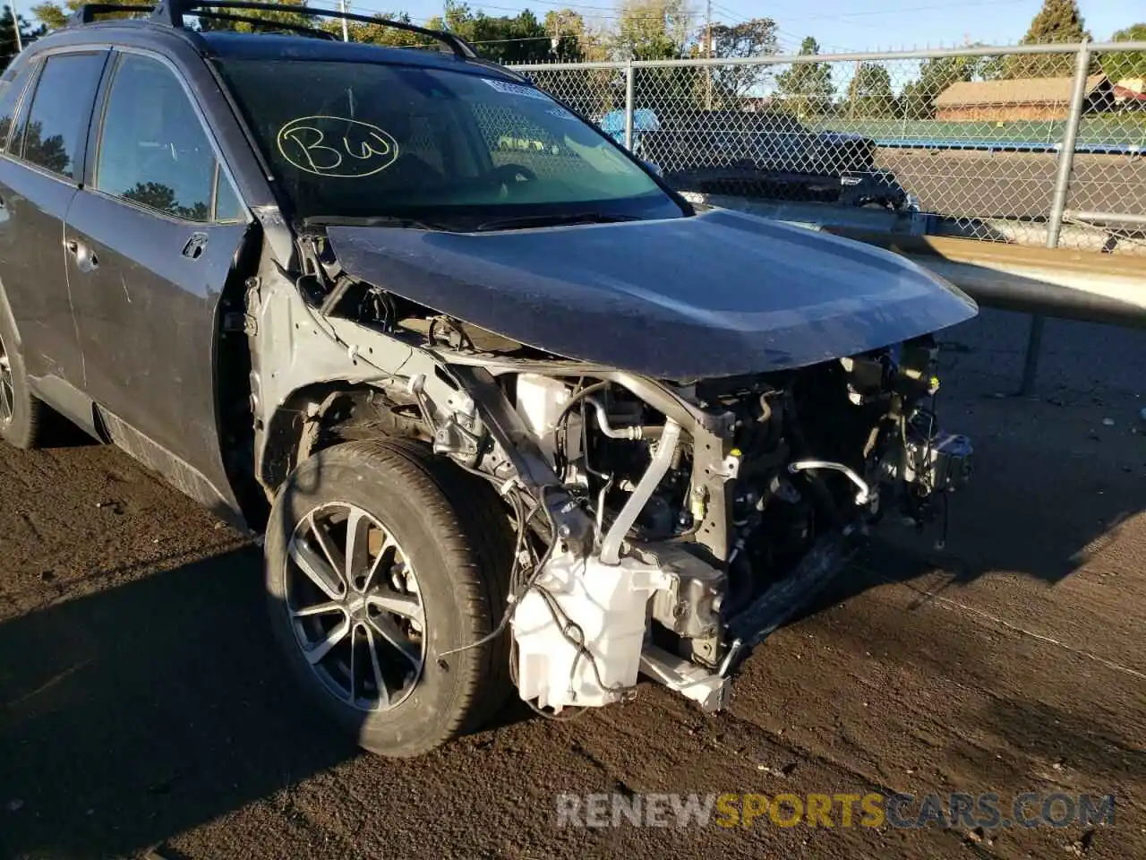 9 Photograph of a damaged car JTMG1RFV2LD064816 TOYOTA RAV4 2020