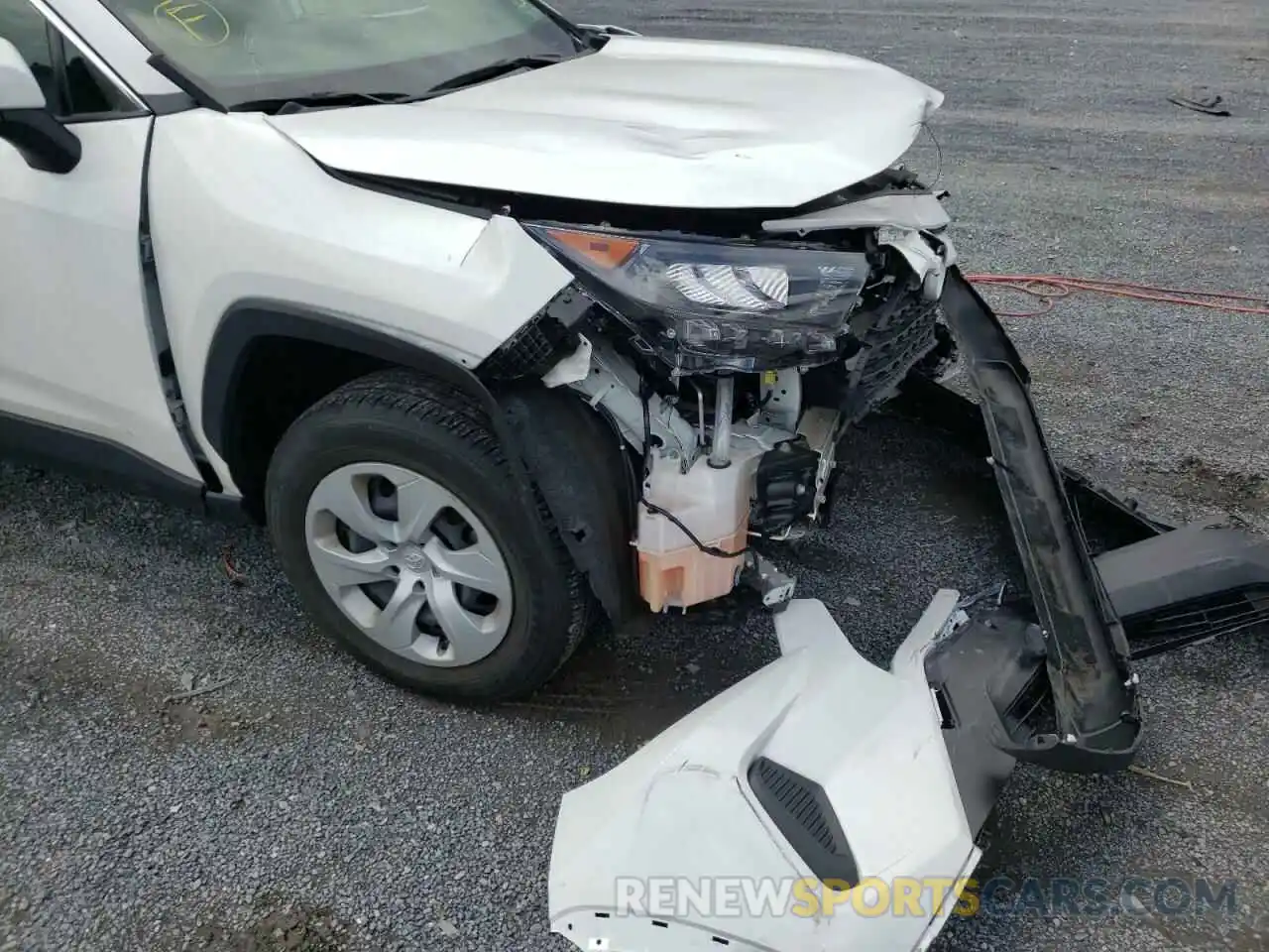 9 Photograph of a damaged car JTMG1RFV3LD050469 TOYOTA RAV4 2020