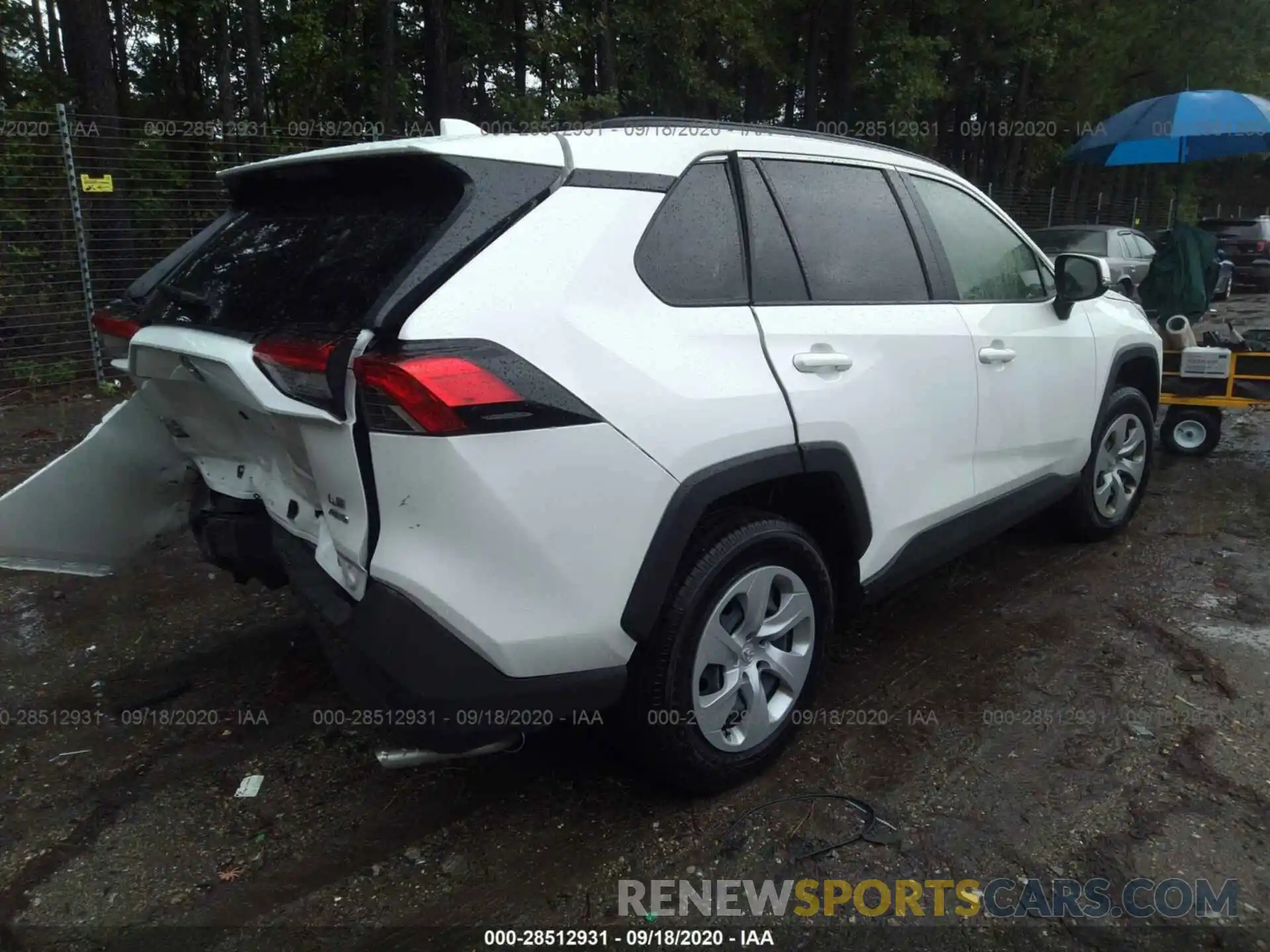 4 Photograph of a damaged car JTMG1RFV4LD055034 TOYOTA RAV4 2020