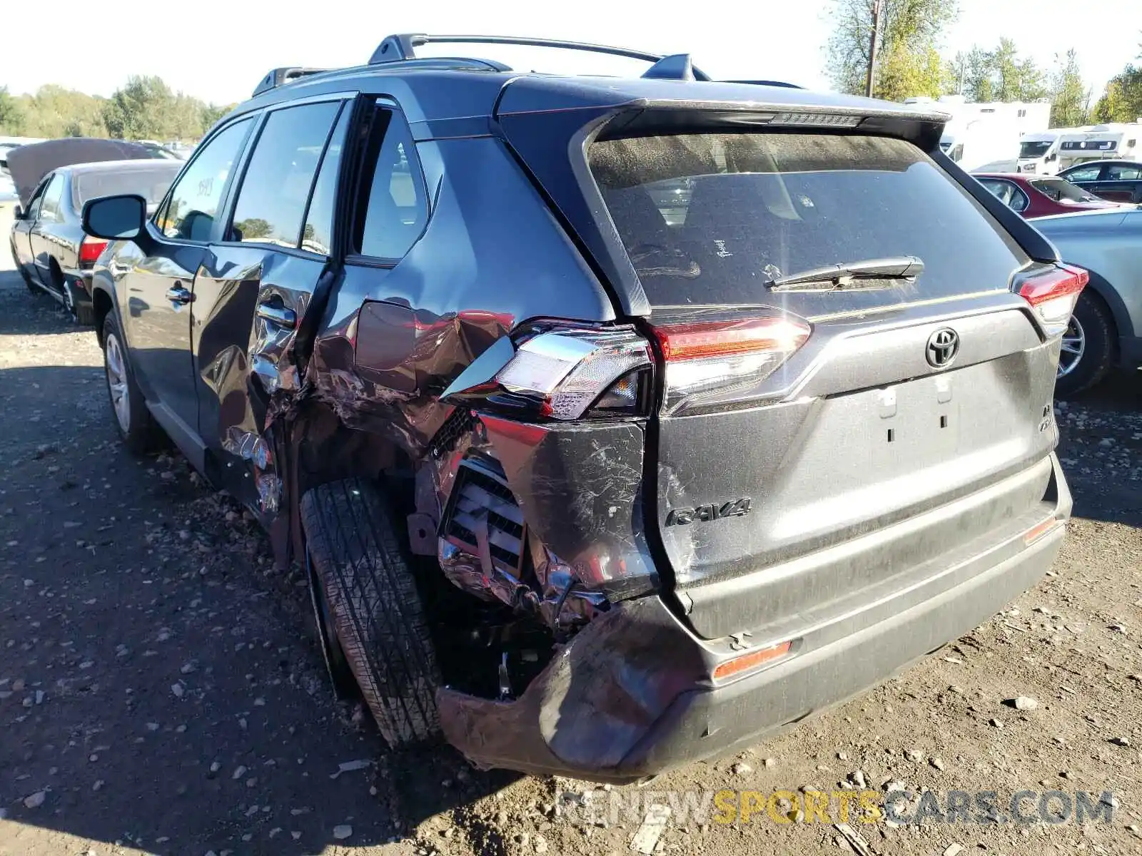 3 Фотография поврежденного автомобиля JTMG1RFV4LD064719 TOYOTA RAV4 2020