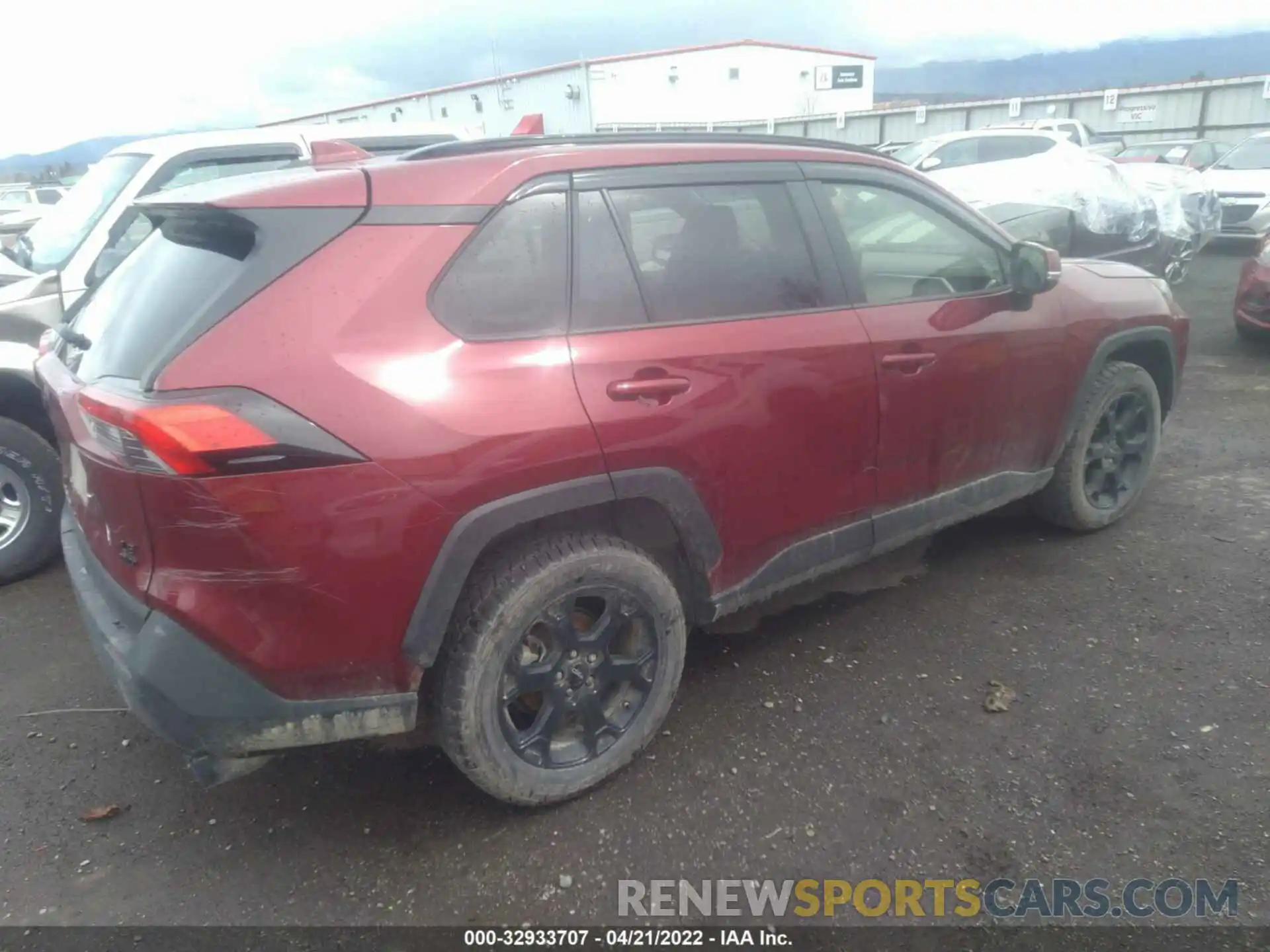 4 Photograph of a damaged car JTMG1RFV6LD050479 TOYOTA RAV4 2020