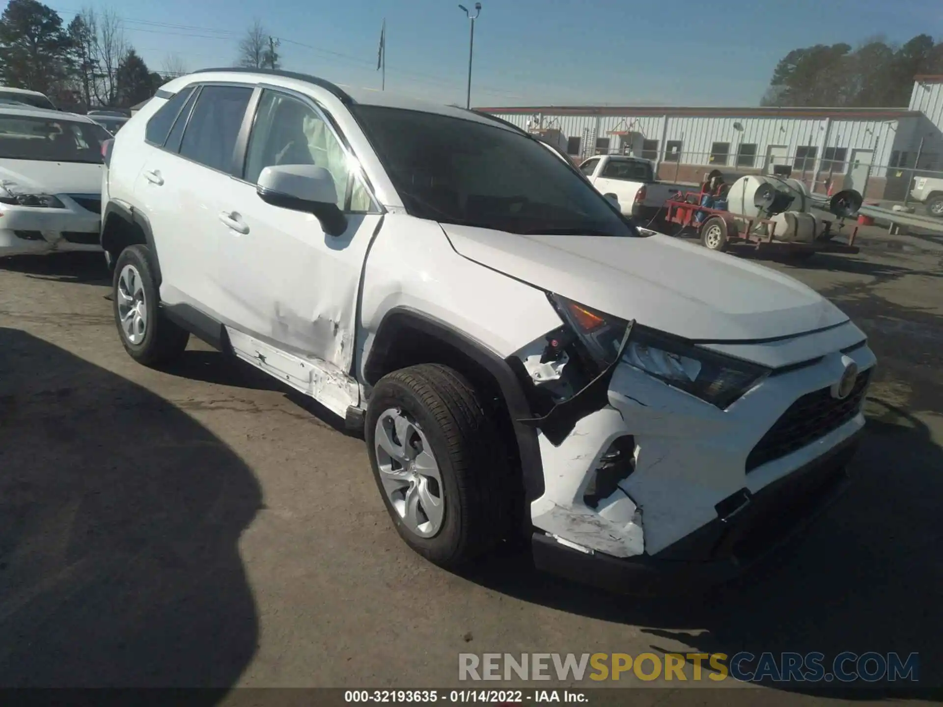 1 Photograph of a damaged car JTMG1RFVXLD527219 TOYOTA RAV4 2020