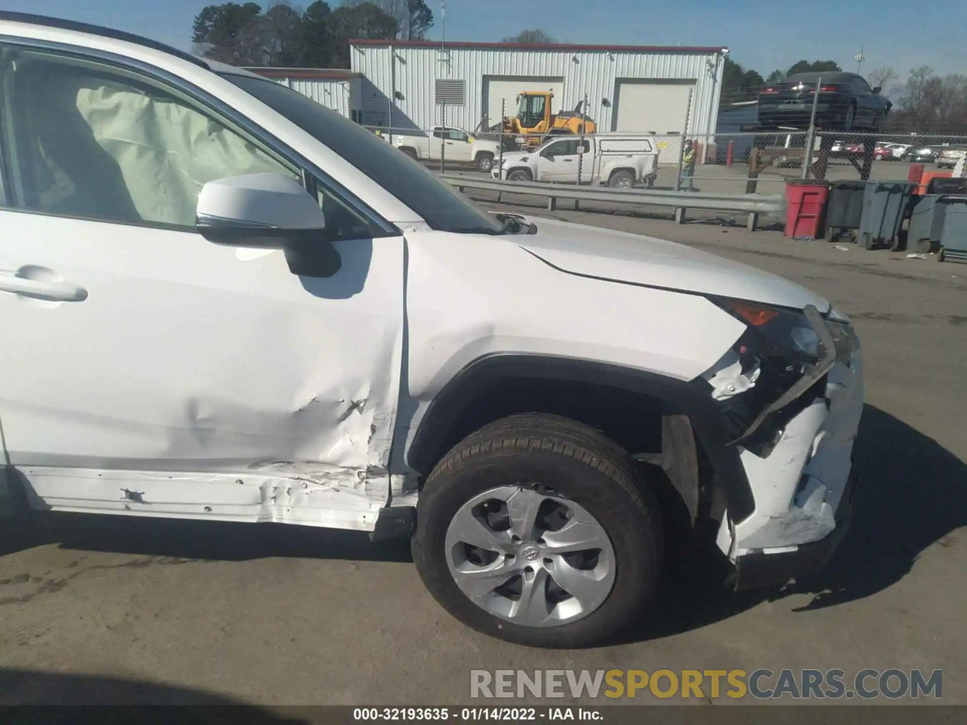 6 Photograph of a damaged car JTMG1RFVXLD527219 TOYOTA RAV4 2020