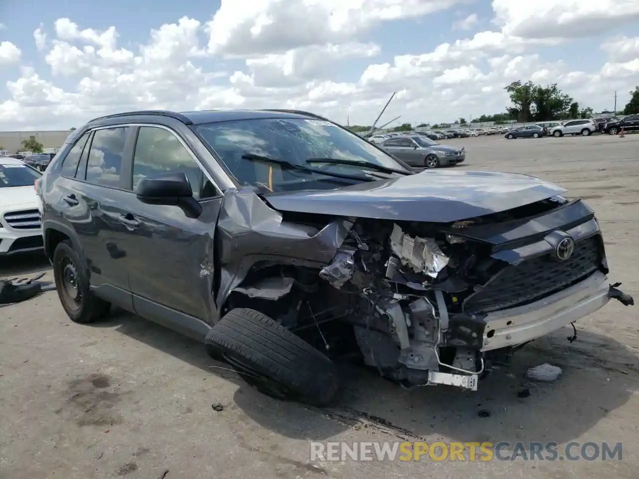 1 Photograph of a damaged car JTMH1RFV0LD047310 TOYOTA RAV4 2020