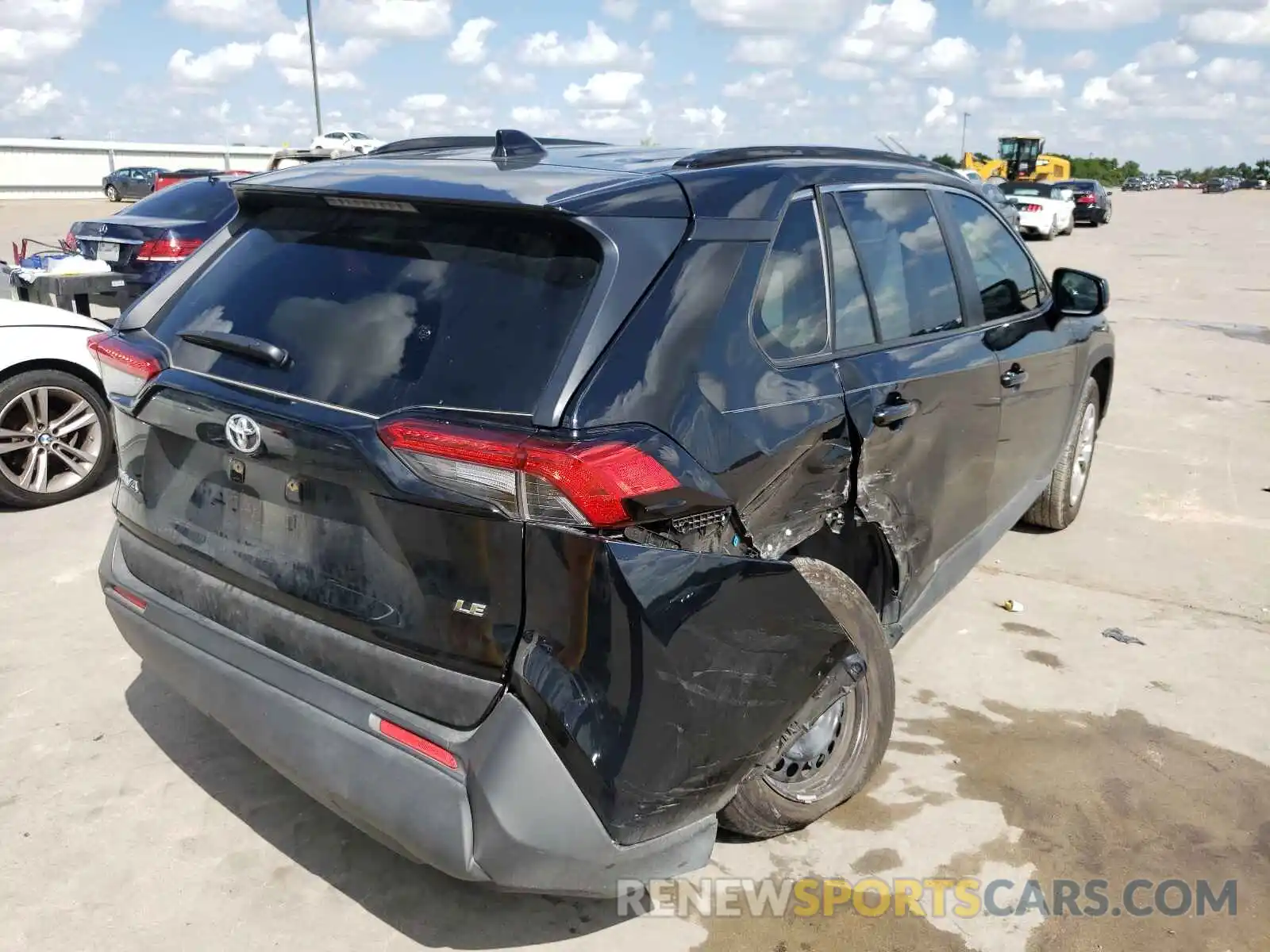 4 Photograph of a damaged car JTMH1RFV0LD053396 TOYOTA RAV4 2020