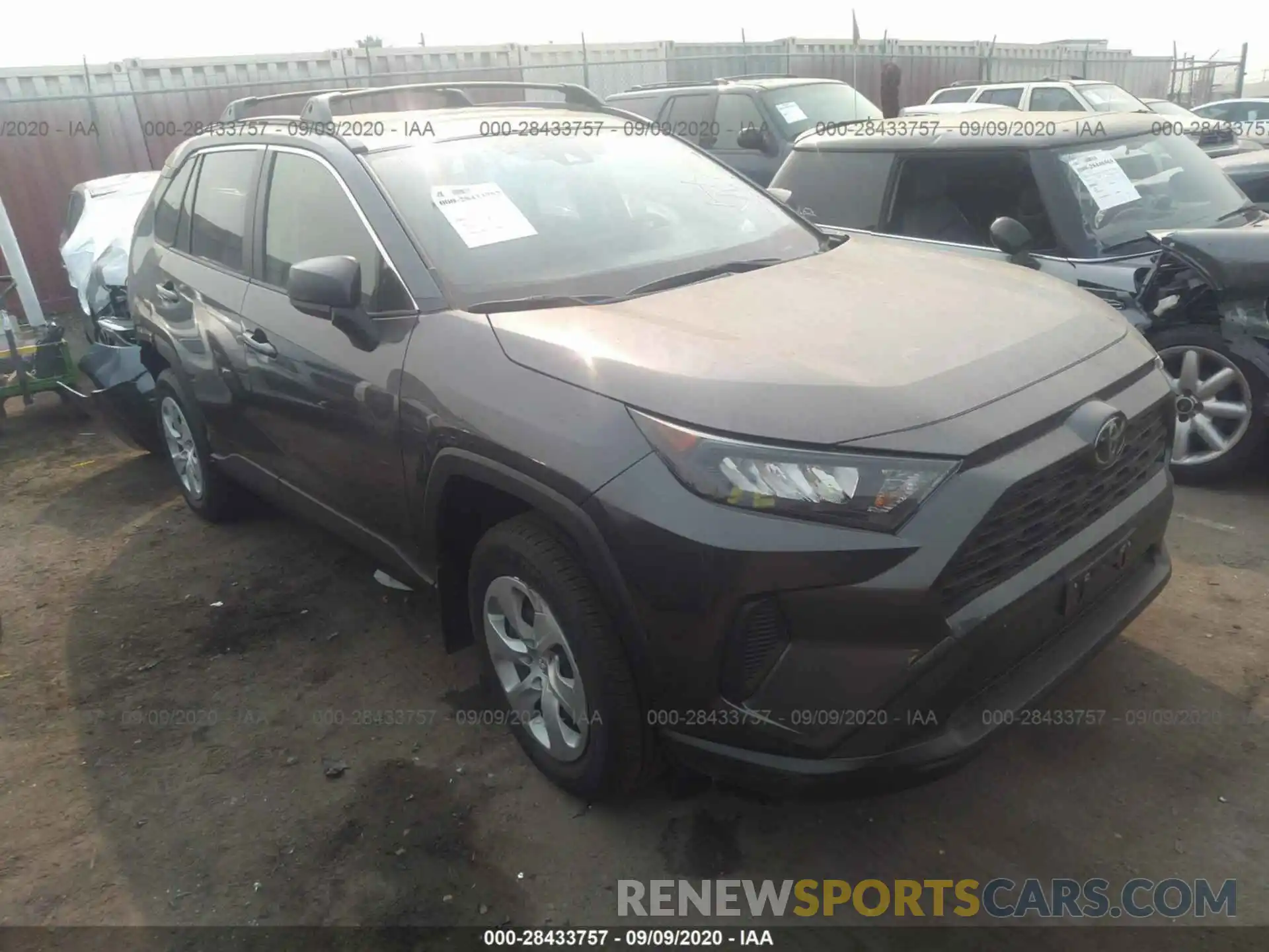 1 Photograph of a damaged car JTMH1RFV0LD056136 TOYOTA RAV4 2020