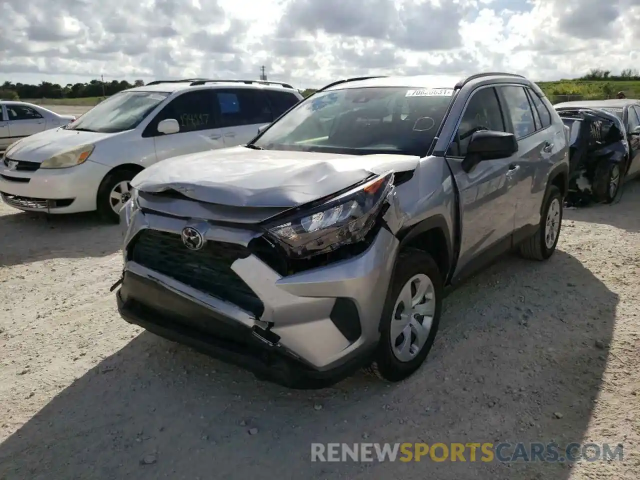 2 Photograph of a damaged car JTMH1RFV1LD050927 TOYOTA RAV4 2020