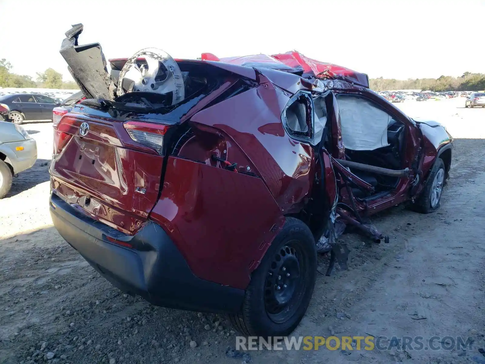 4 Photograph of a damaged car JTMH1RFV3LD060603 TOYOTA RAV4 2020