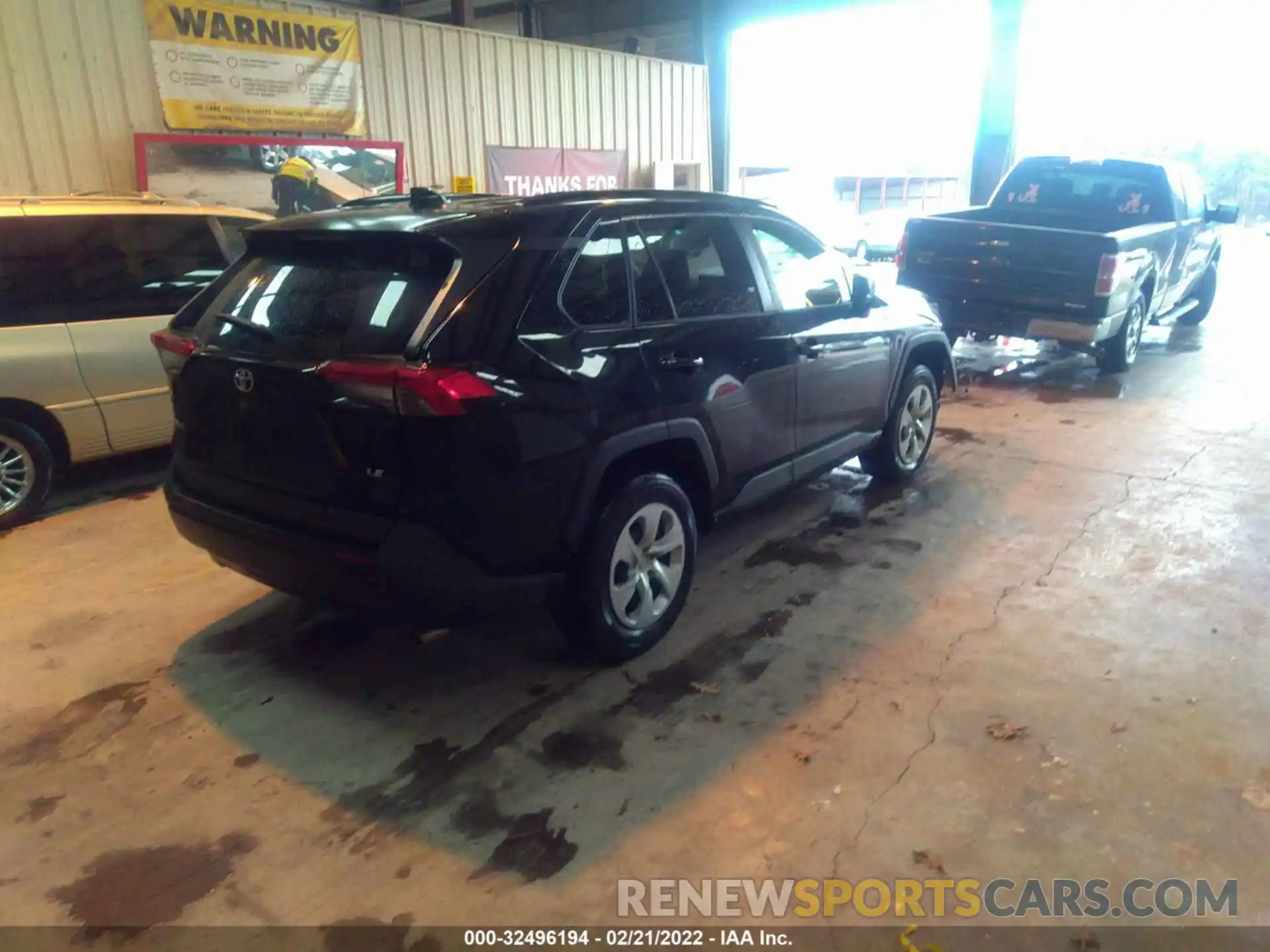 4 Photograph of a damaged car JTMH1RFV5LD052759 TOYOTA RAV4 2020