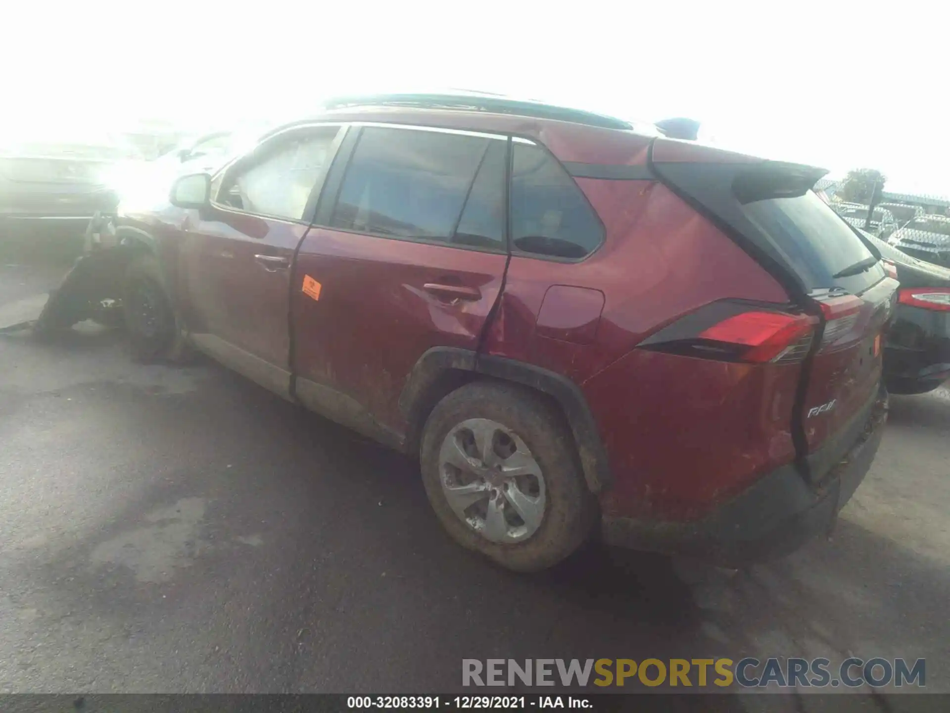 3 Фотография поврежденного автомобиля JTMH1RFV5LD055791 TOYOTA RAV4 2020