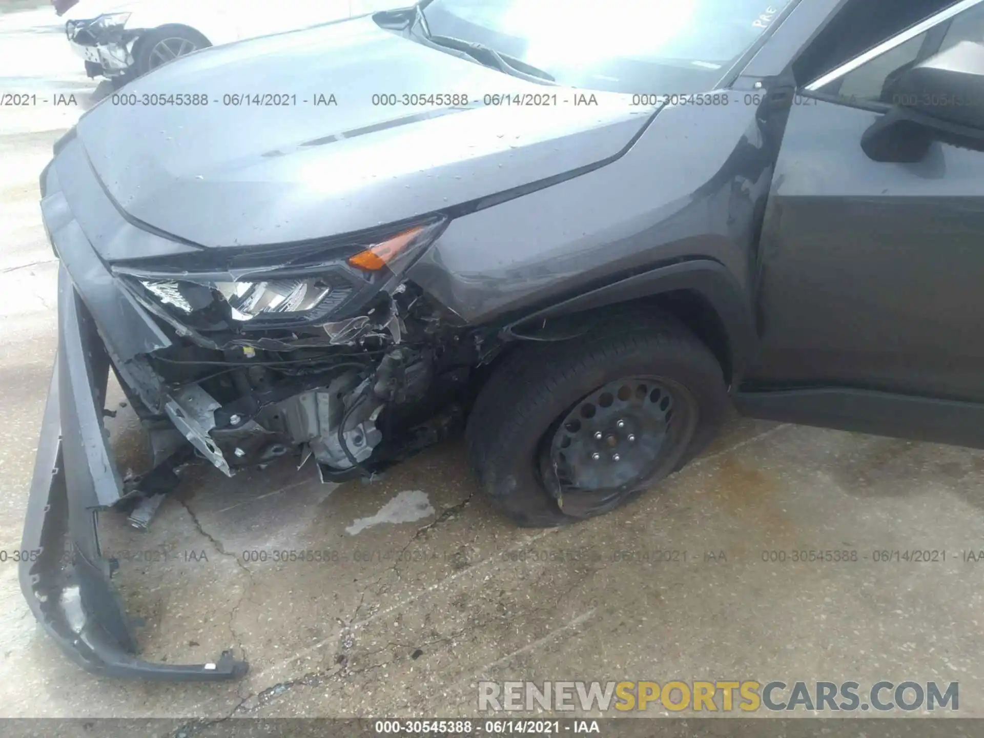 6 Photograph of a damaged car JTMH1RFV6LD048011 TOYOTA RAV4 2020