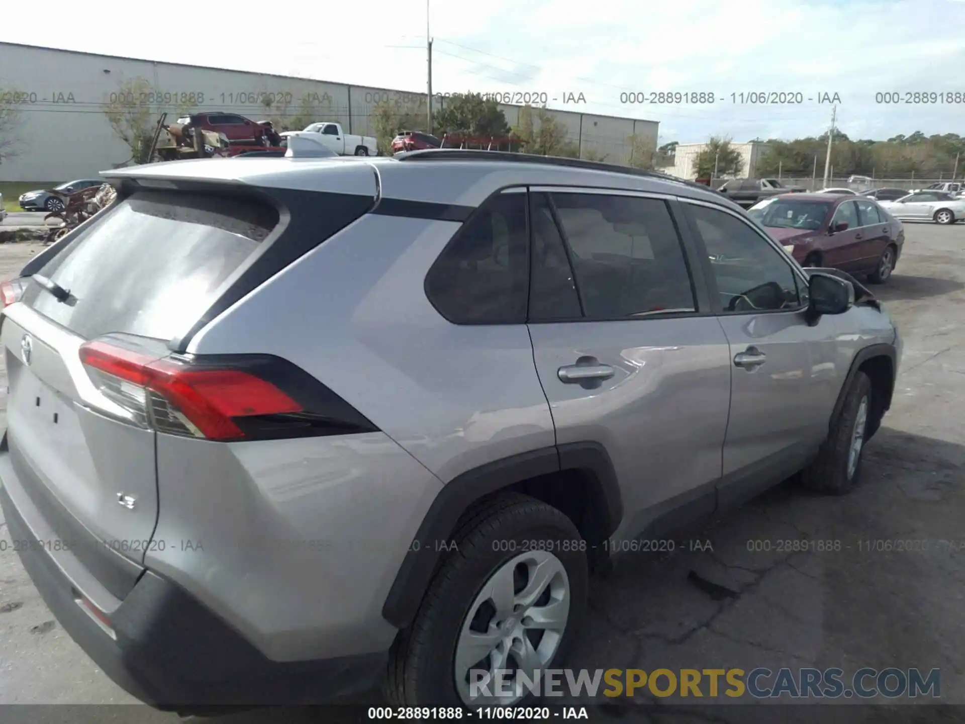 4 Photograph of a damaged car JTMH1RFV7LD047336 TOYOTA RAV4 2020