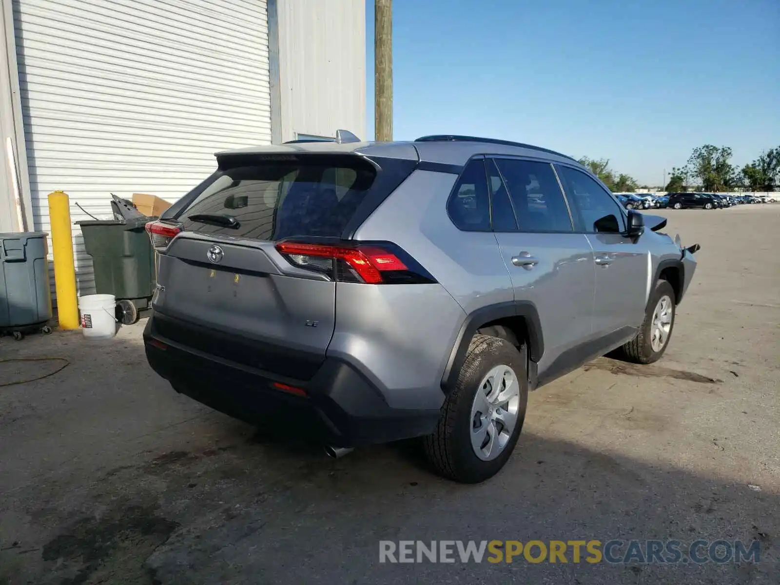 4 Фотография поврежденного автомобиля JTMH1RFV7LD050799 TOYOTA RAV4 2020