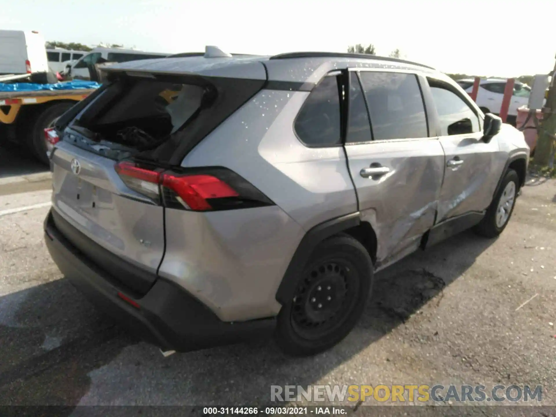 4 Photograph of a damaged car JTMH1RFV8LD050407 TOYOTA RAV4 2020