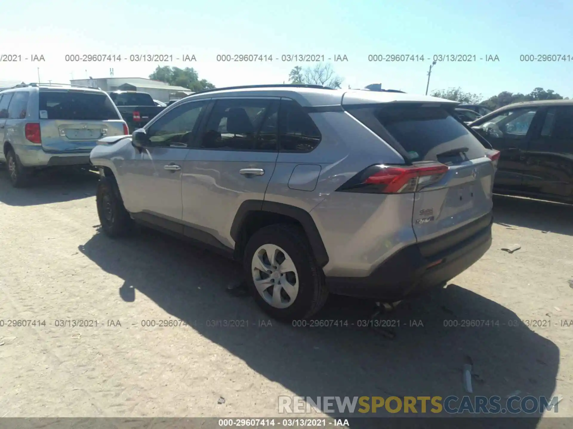 3 Фотография поврежденного автомобиля JTMH1RFV9LD045894 TOYOTA RAV4 2020