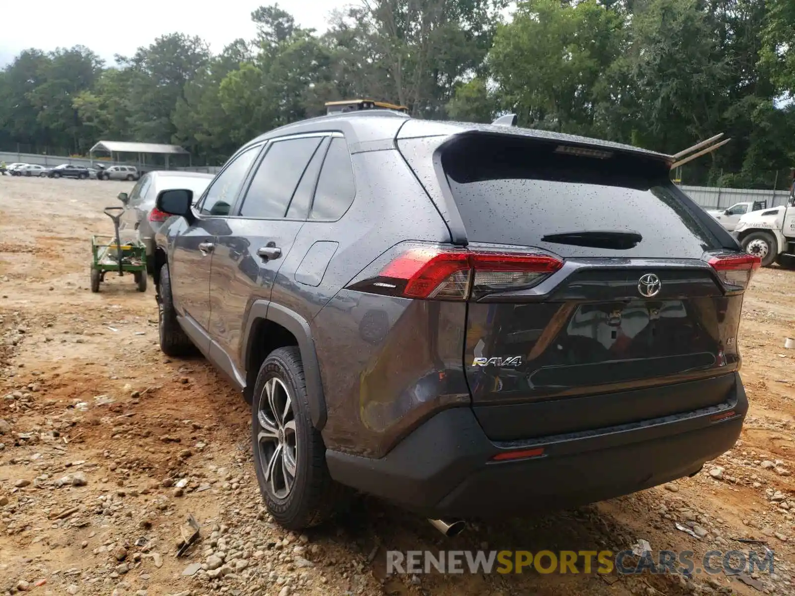 3 Photograph of a damaged car JTMH1RFV9LD046382 TOYOTA RAV4 2020