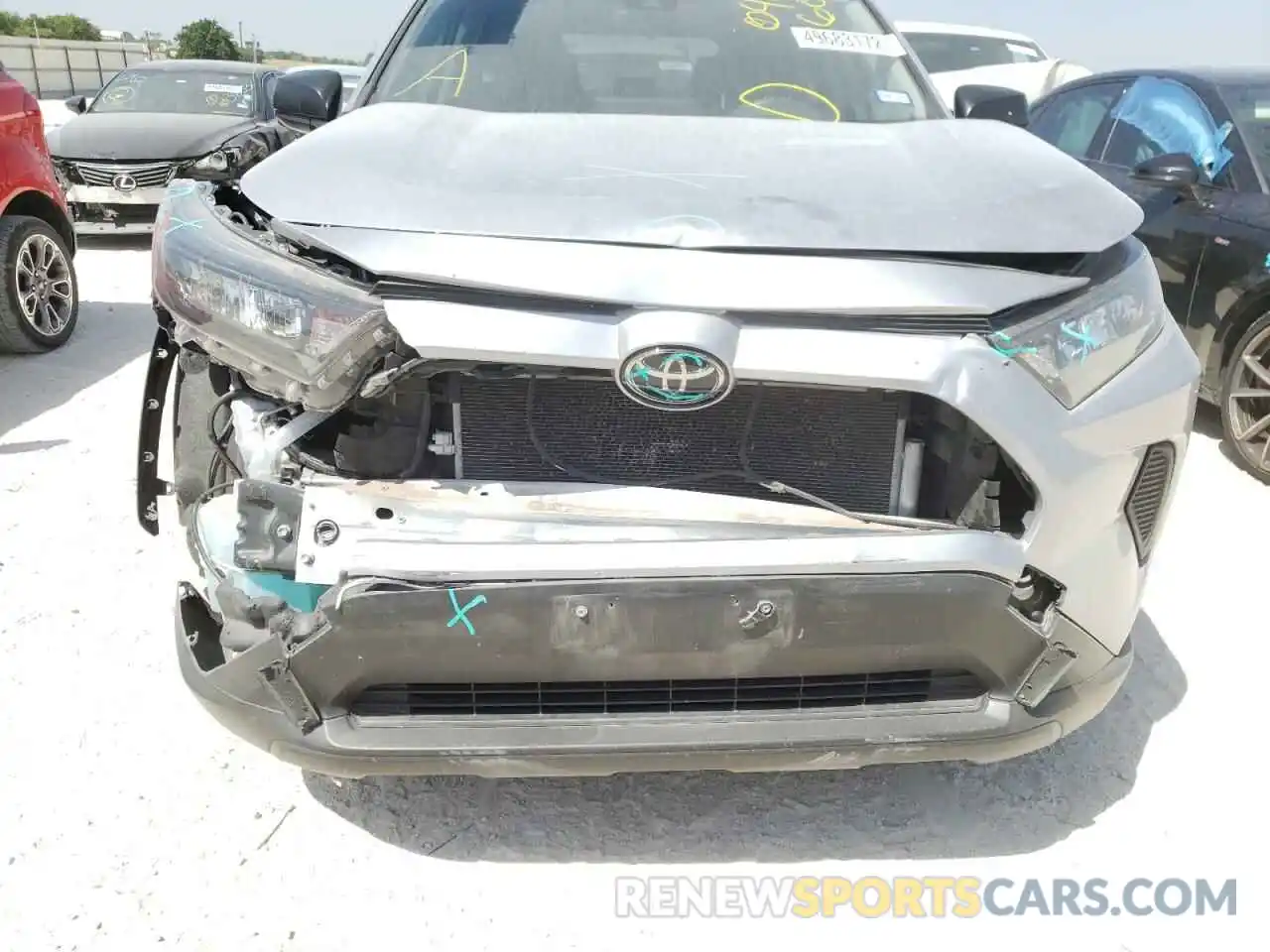 9 Photograph of a damaged car JTMH1RFV9LD048603 TOYOTA RAV4 2020