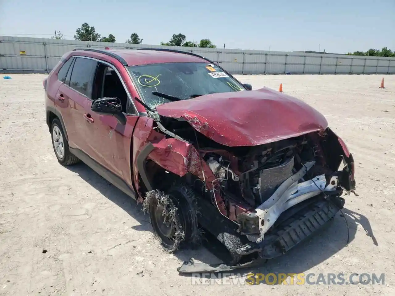 1 Photograph of a damaged car JTMH1RFV9LD049119 TOYOTA RAV4 2020