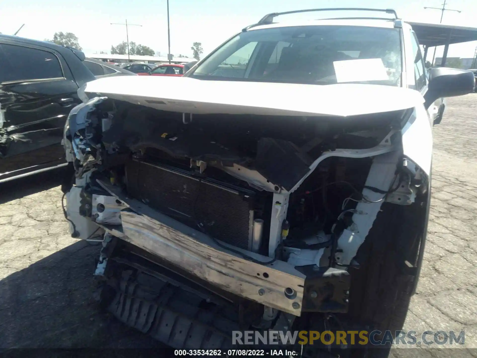 6 Photograph of a damaged car JTMH1RFV9LD054093 TOYOTA RAV4 2020