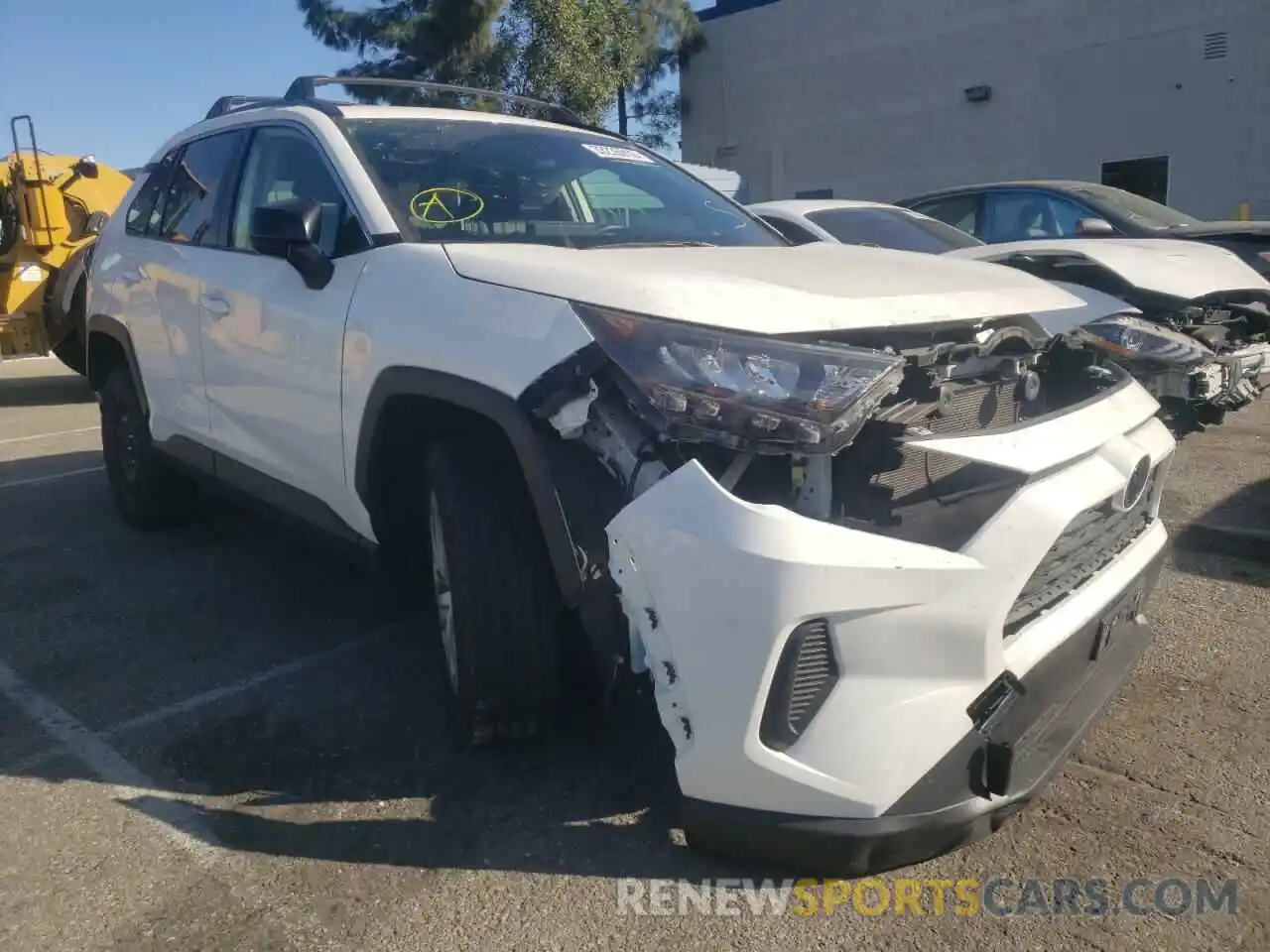 1 Photograph of a damaged car JTMH1RFV9LD054577 TOYOTA RAV4 2020