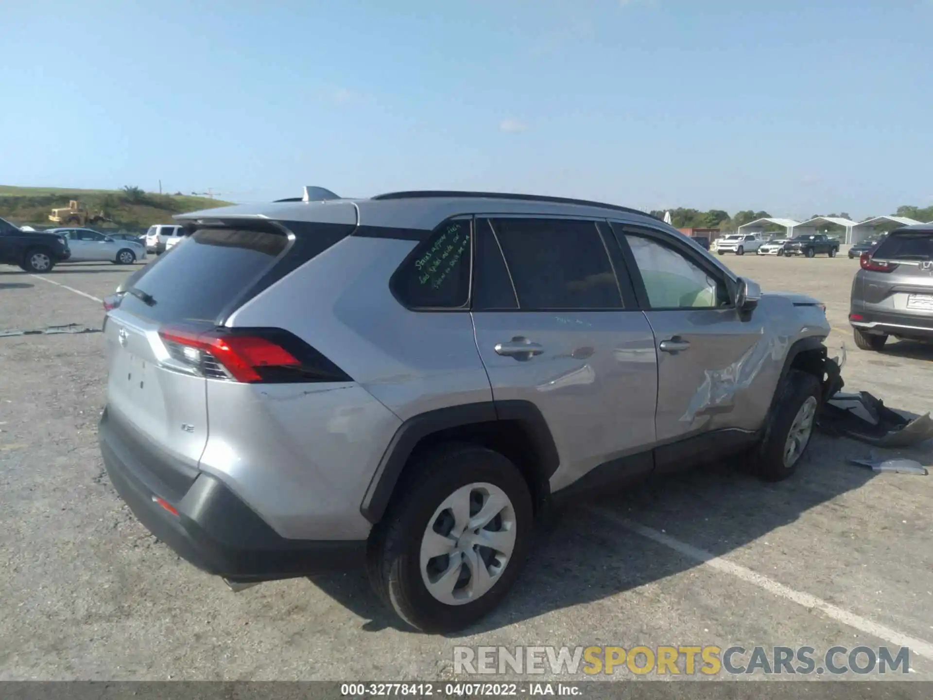 4 Photograph of a damaged car JTMK1RFV1LD060069 TOYOTA RAV4 2020