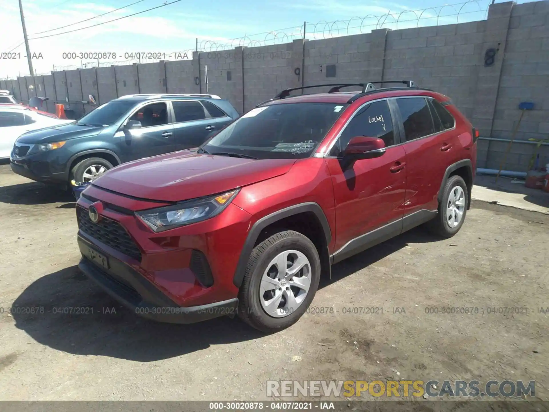 2 Photograph of a damaged car JTMK1RFV8LD059582 TOYOTA RAV4 2020