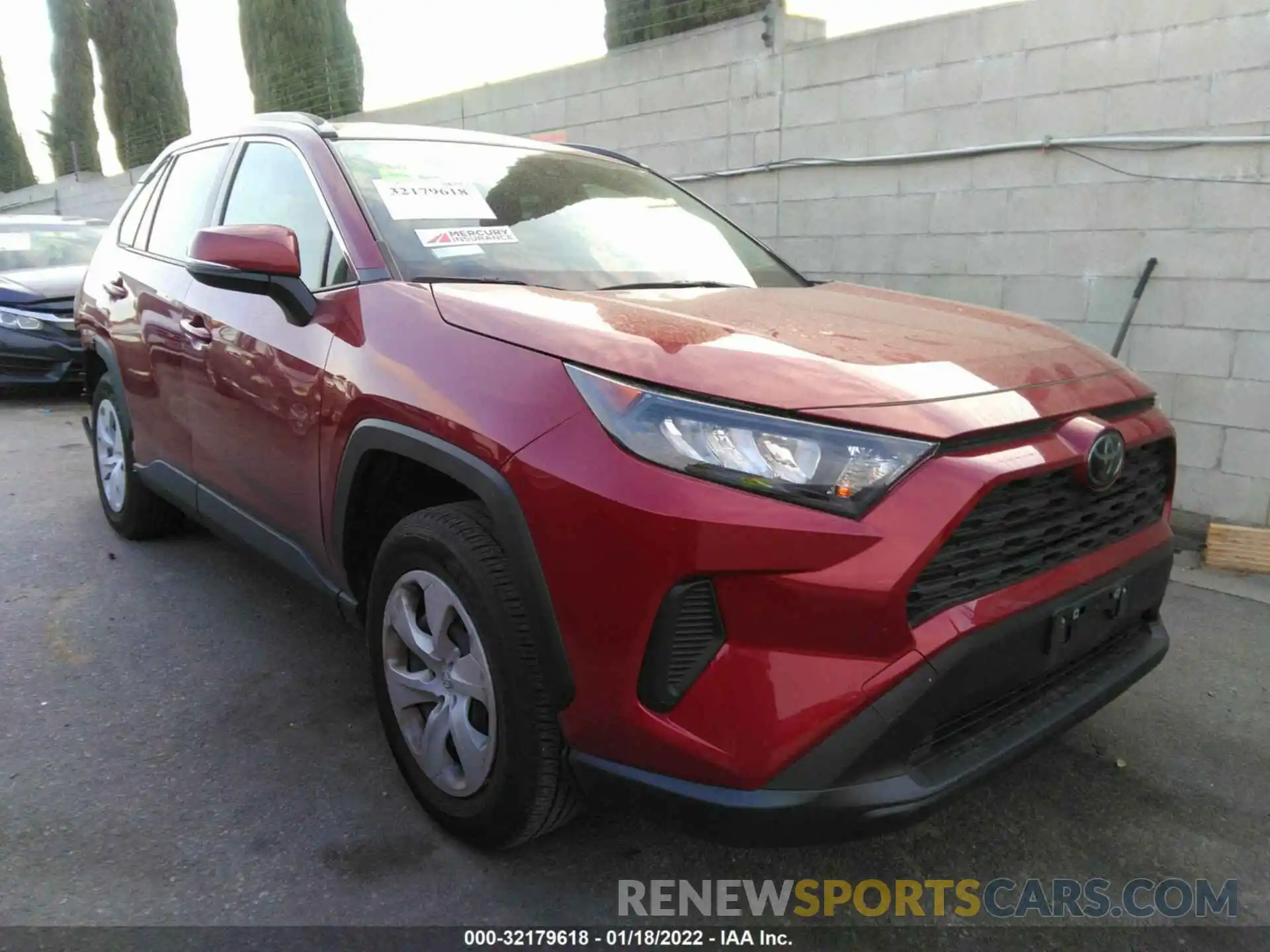 1 Photograph of a damaged car JTMK1RFV8LD060473 TOYOTA RAV4 2020