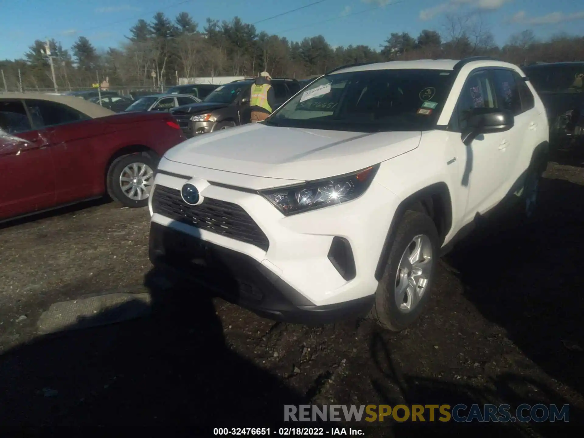 2 Photograph of a damaged car JTML6RFV1LD005370 TOYOTA RAV4 2020