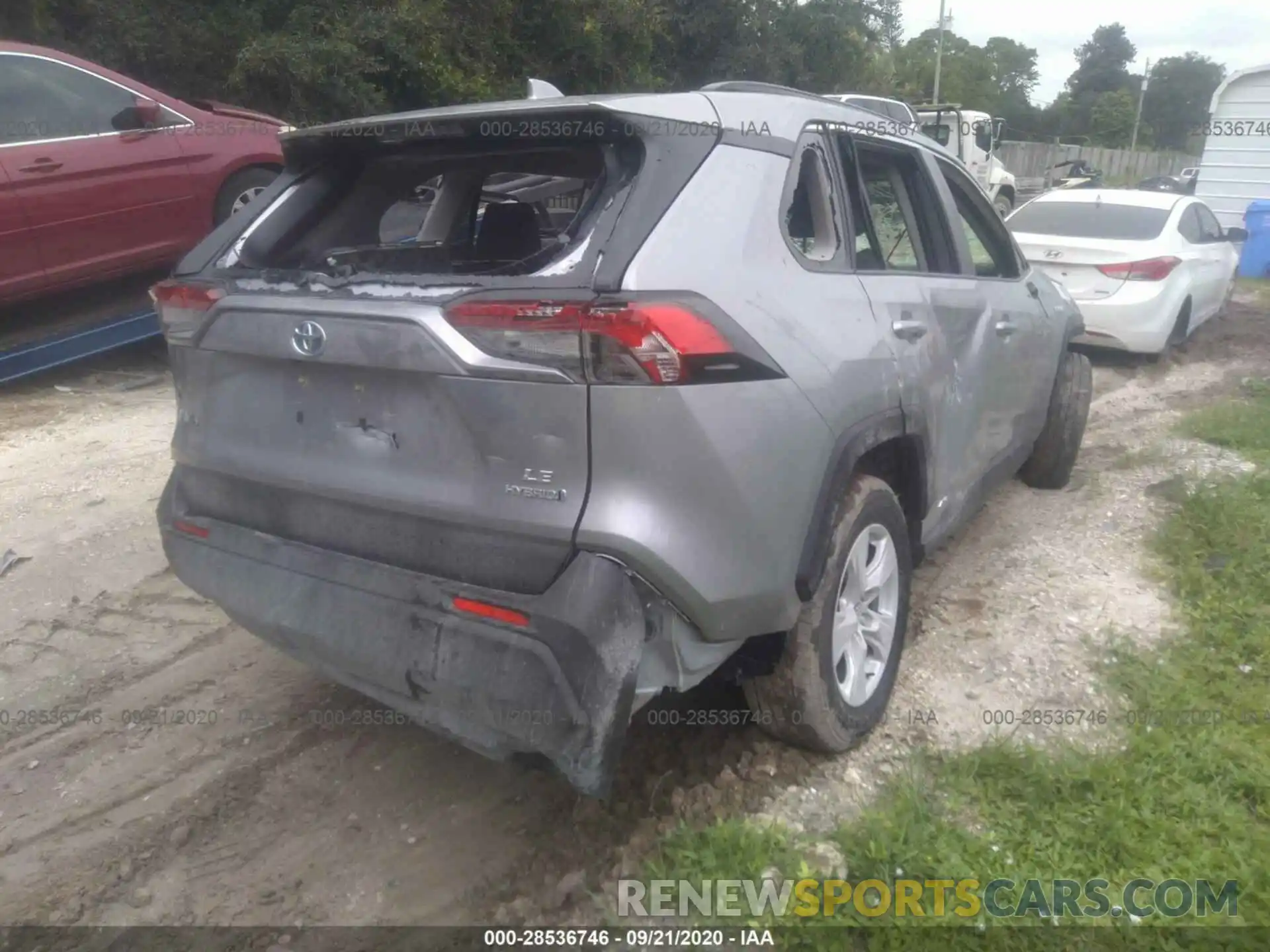 4 Photograph of a damaged car JTML6RFV5LD003069 TOYOTA RAV4 2020