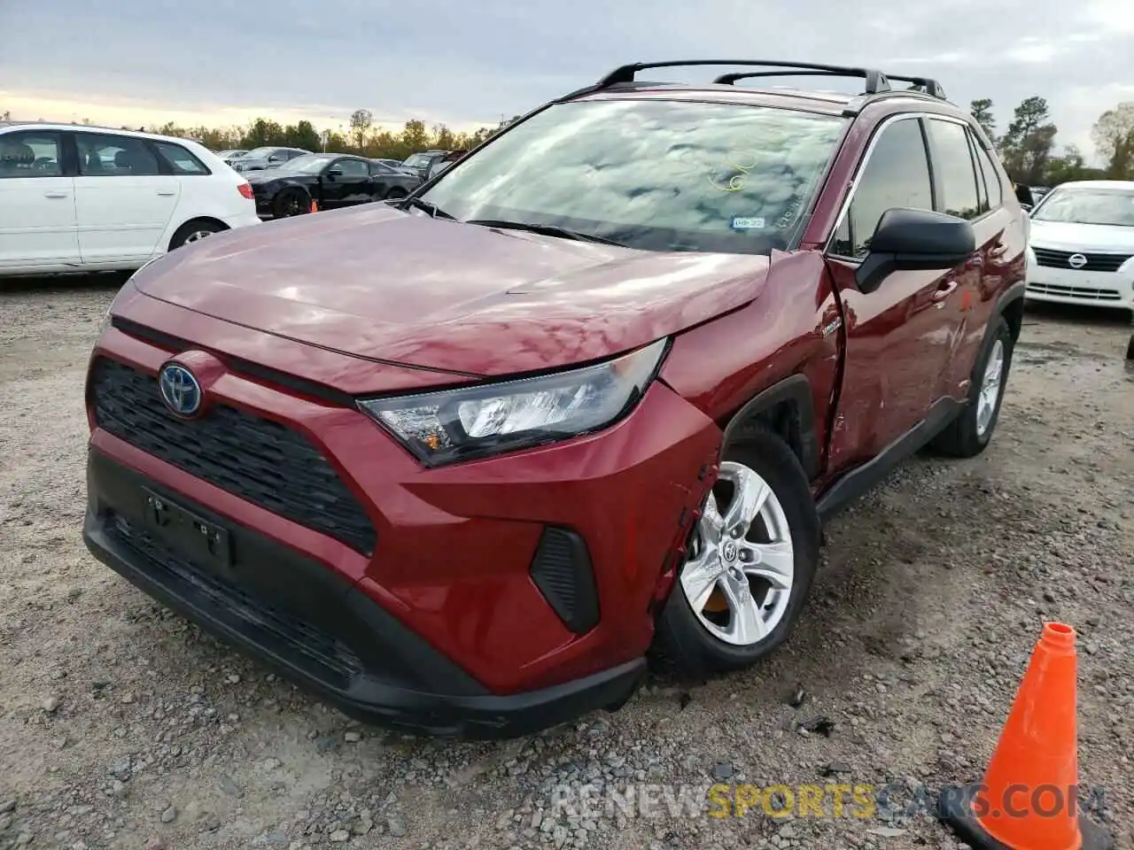 2 Photograph of a damaged car JTML6RFV6LD004327 TOYOTA RAV4 2020