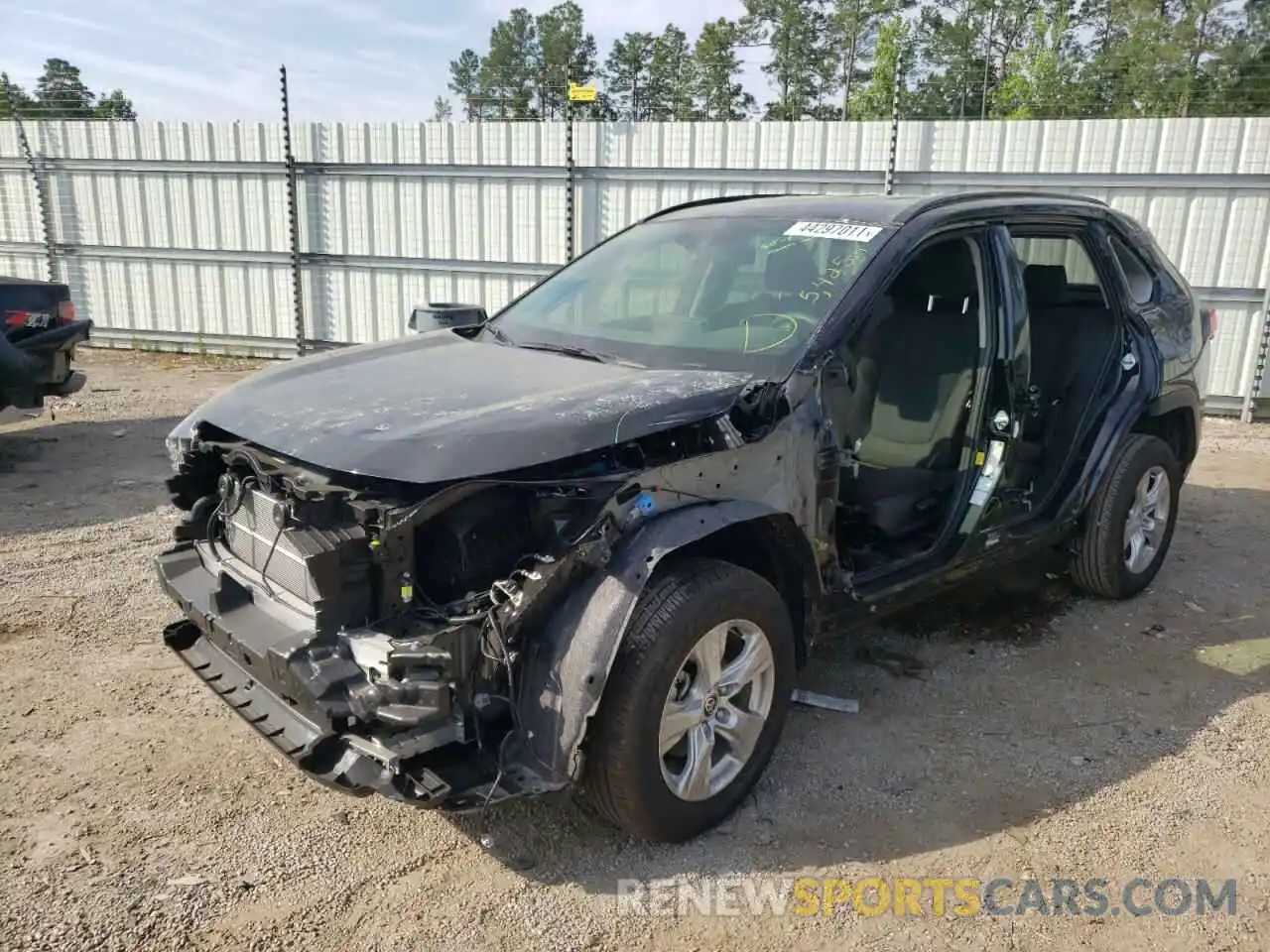 2 Photograph of a damaged car JTML6RFVXLD004217 TOYOTA RAV4 2020