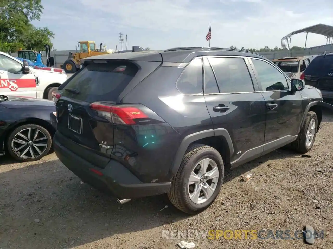 4 Photograph of a damaged car JTML6RFVXLD004217 TOYOTA RAV4 2020