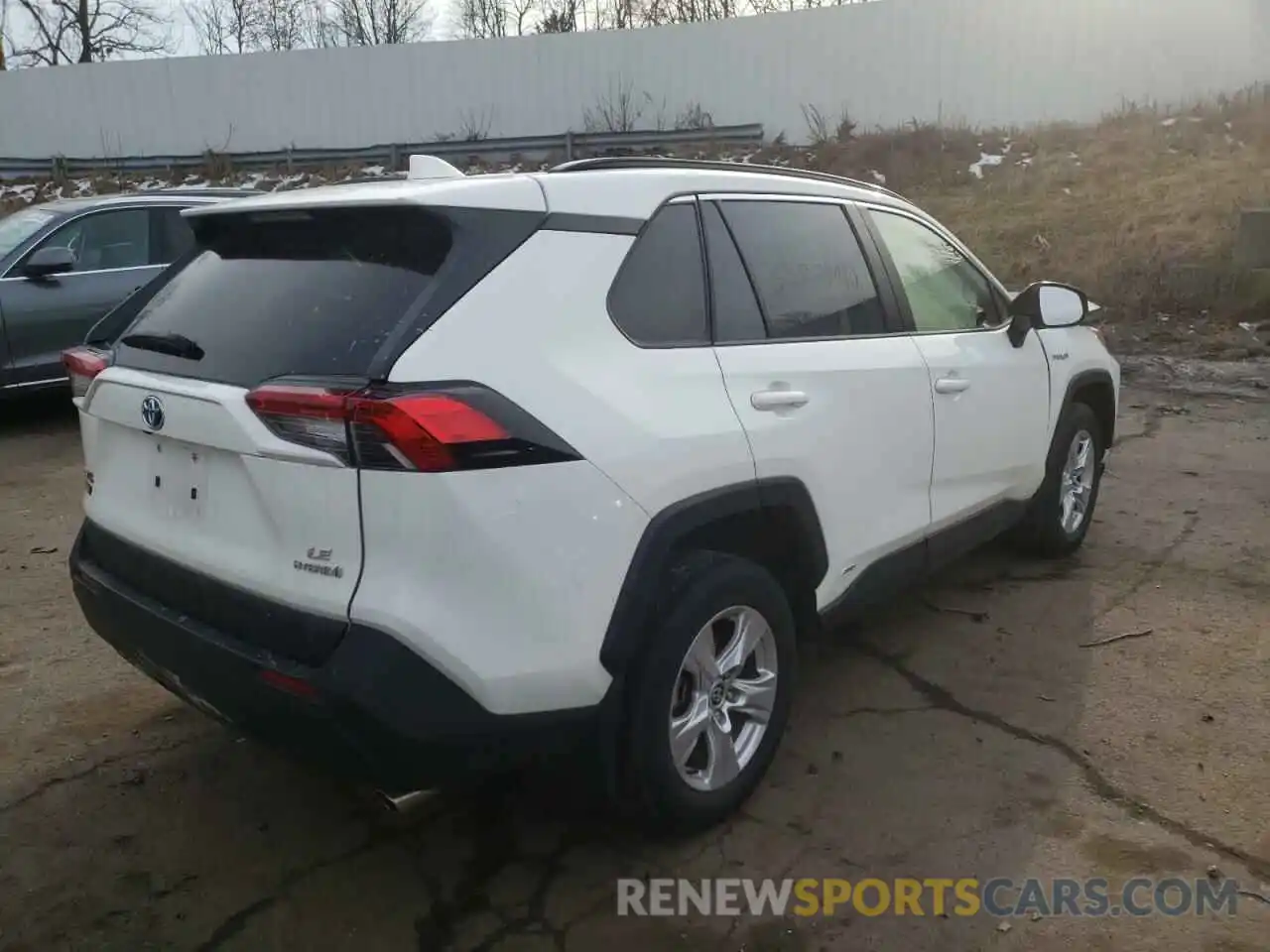 4 Photograph of a damaged car JTMLWRFV4LD549233 TOYOTA RAV4 2020