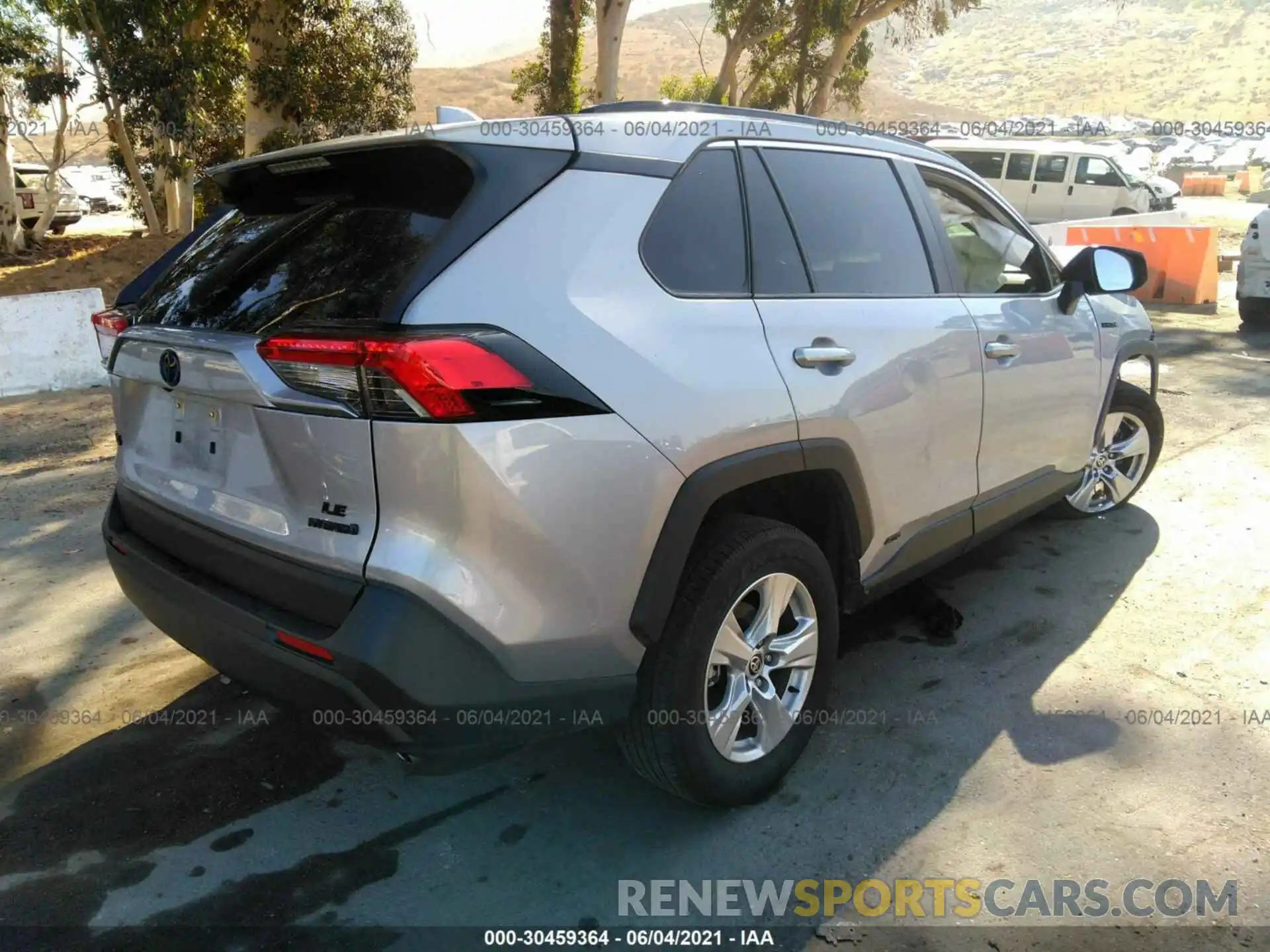 4 Photograph of a damaged car JTMLWRFV5LD059934 TOYOTA RAV4 2020