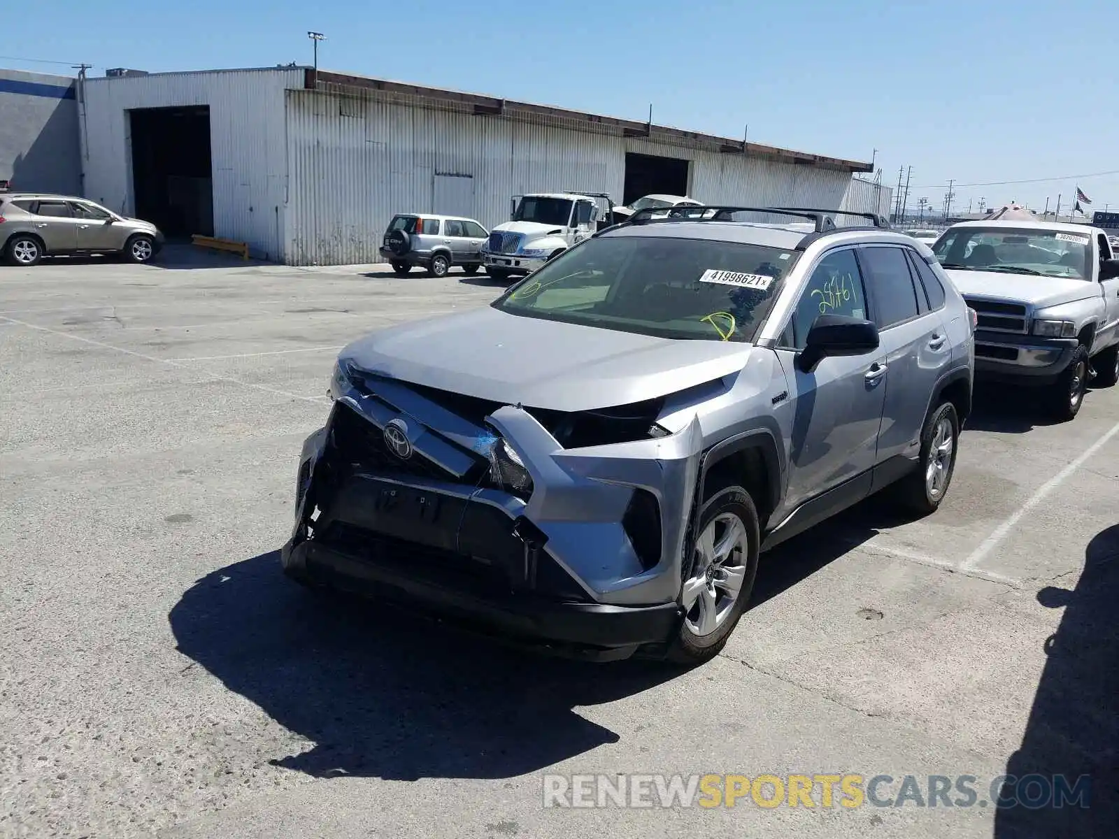 2 Photograph of a damaged car JTMLWRFV8LD055991 TOYOTA RAV4 2020