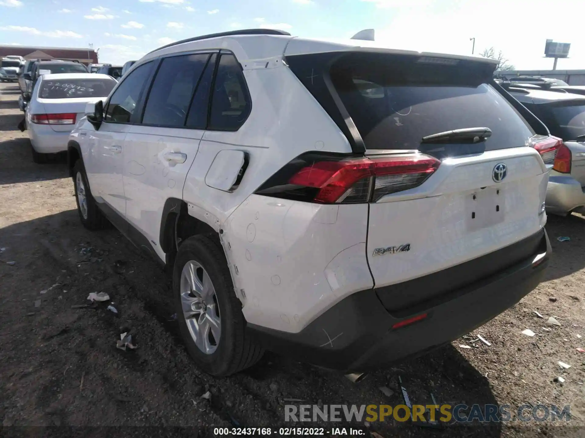 3 Photograph of a damaged car JTMM6RFV0LD001198 TOYOTA RAV4 2020