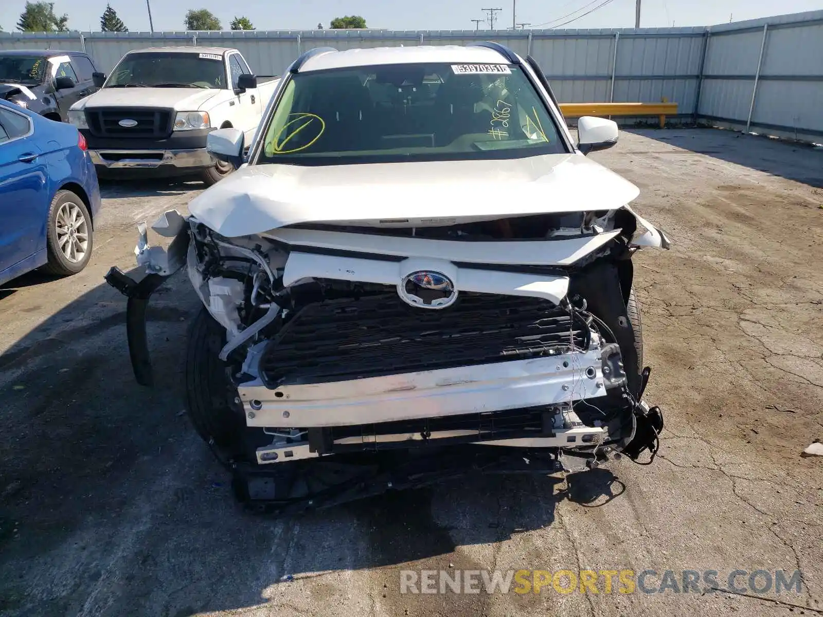 9 Photograph of a damaged car JTMM6RFV0LD002867 TOYOTA RAV4 2020