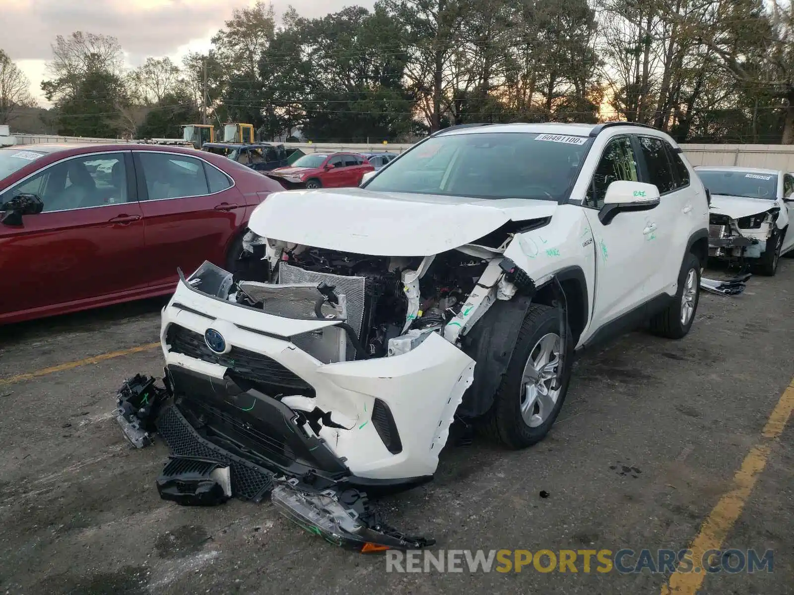 2 Photograph of a damaged car JTMM6RFV0LD005848 TOYOTA RAV4 2020