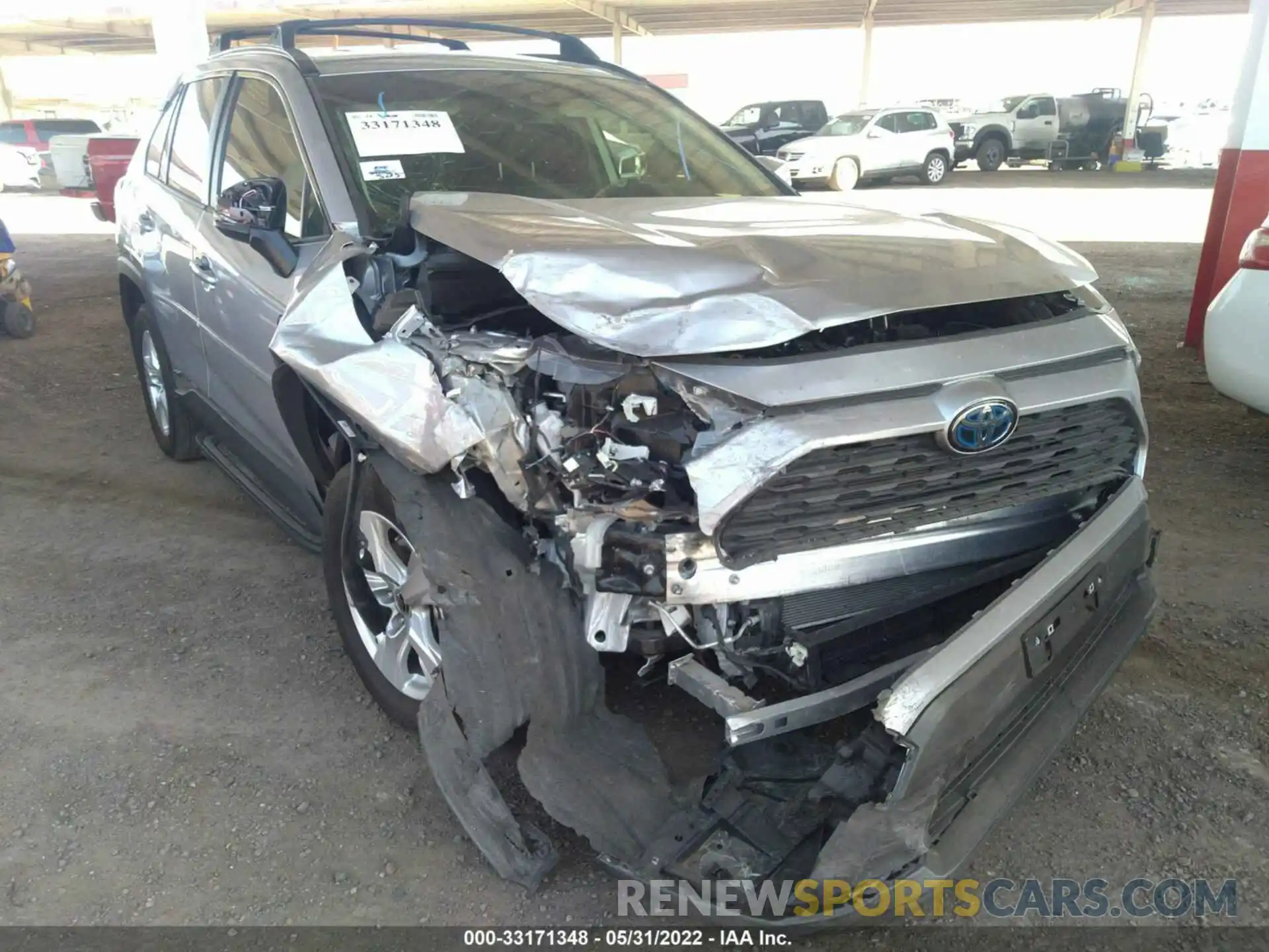 6 Photograph of a damaged car JTMM6RFV2LD004975 TOYOTA RAV4 2020