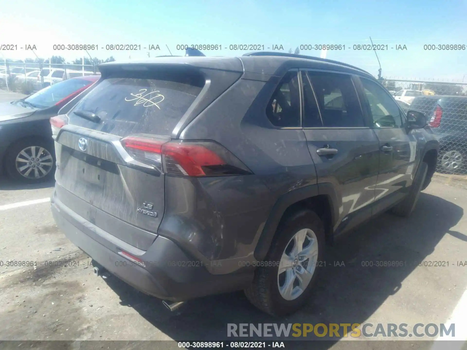 4 Photograph of a damaged car JTMM6RFV3LD002278 TOYOTA RAV4 2020