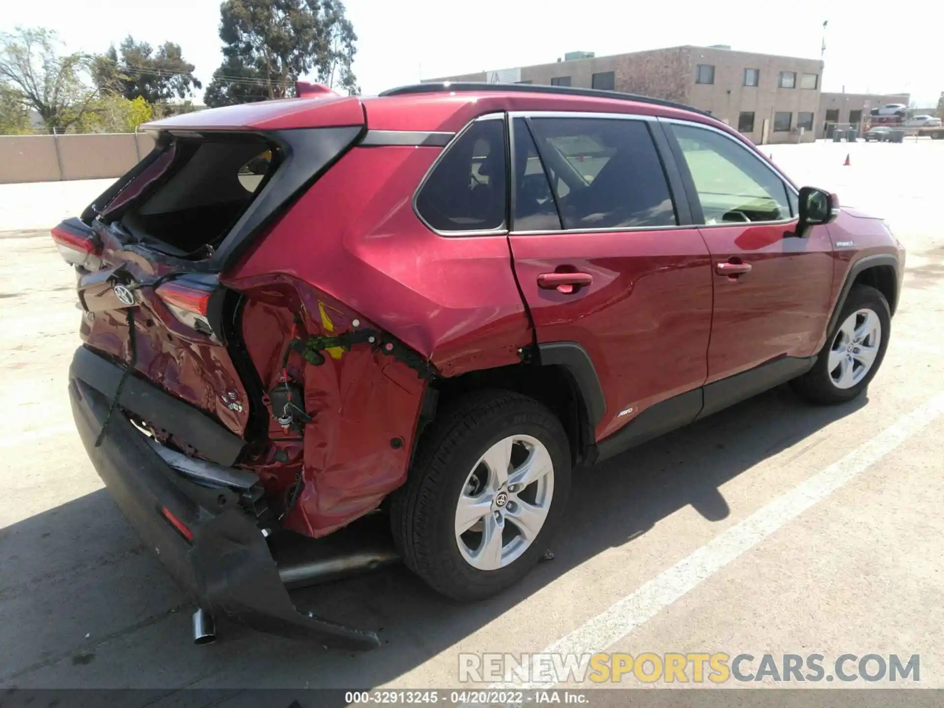 4 Photograph of a damaged car JTMM6RFV3LD004743 TOYOTA RAV4 2020